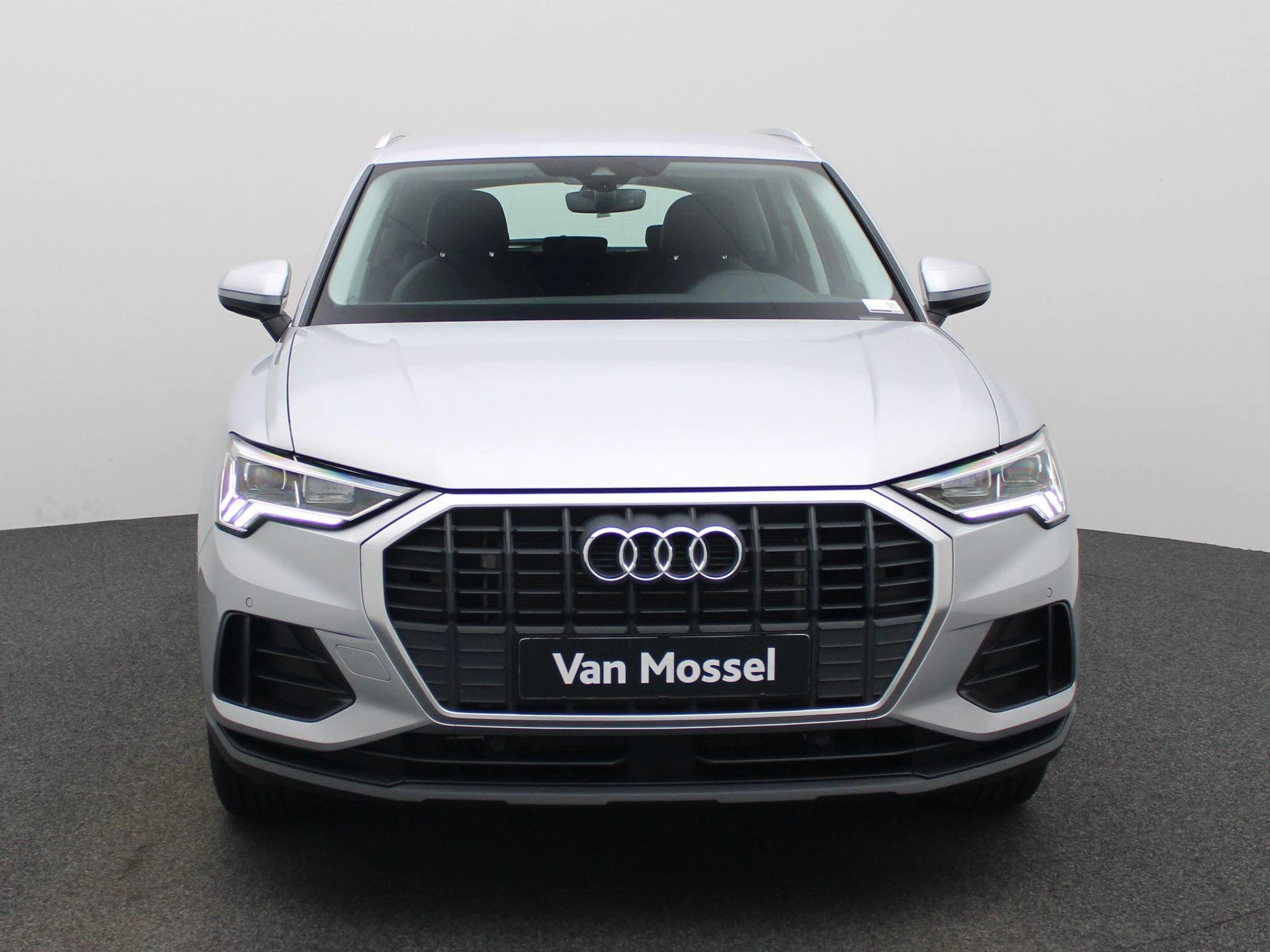 Audi Q3 met kenteken 16100 – autofoto 4