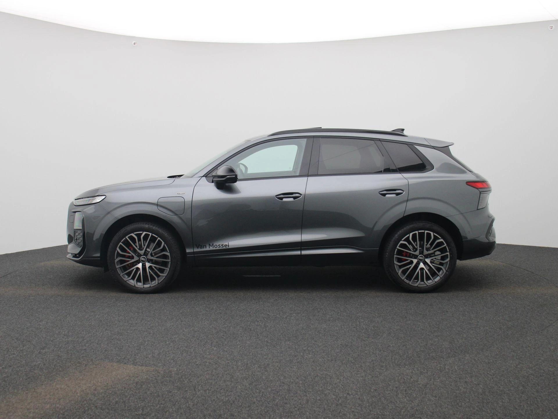Audi Q3 met kenteken 17100 – autofoto 5