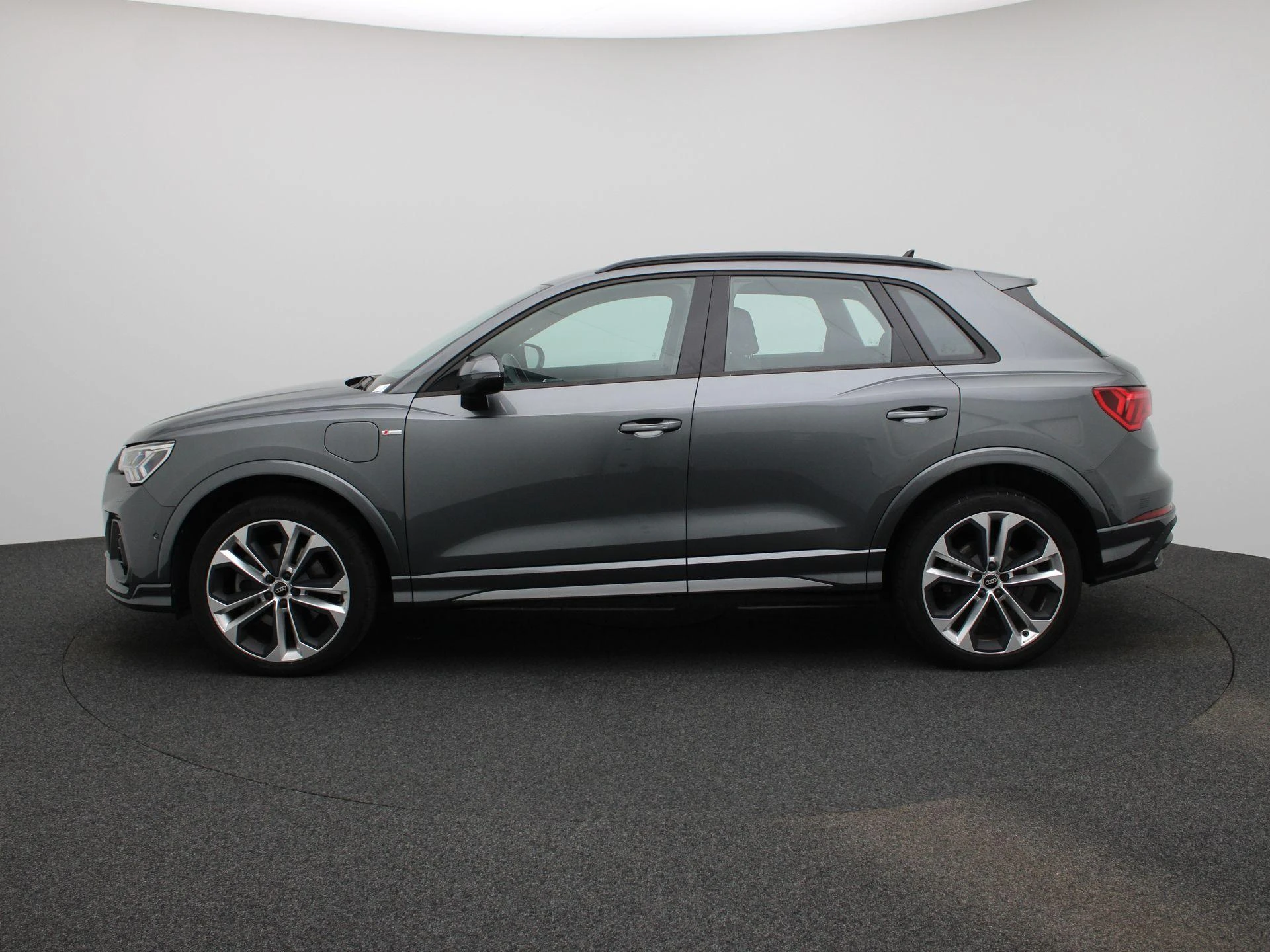 Audi Q3 met kenteken 45 – autofoto 5