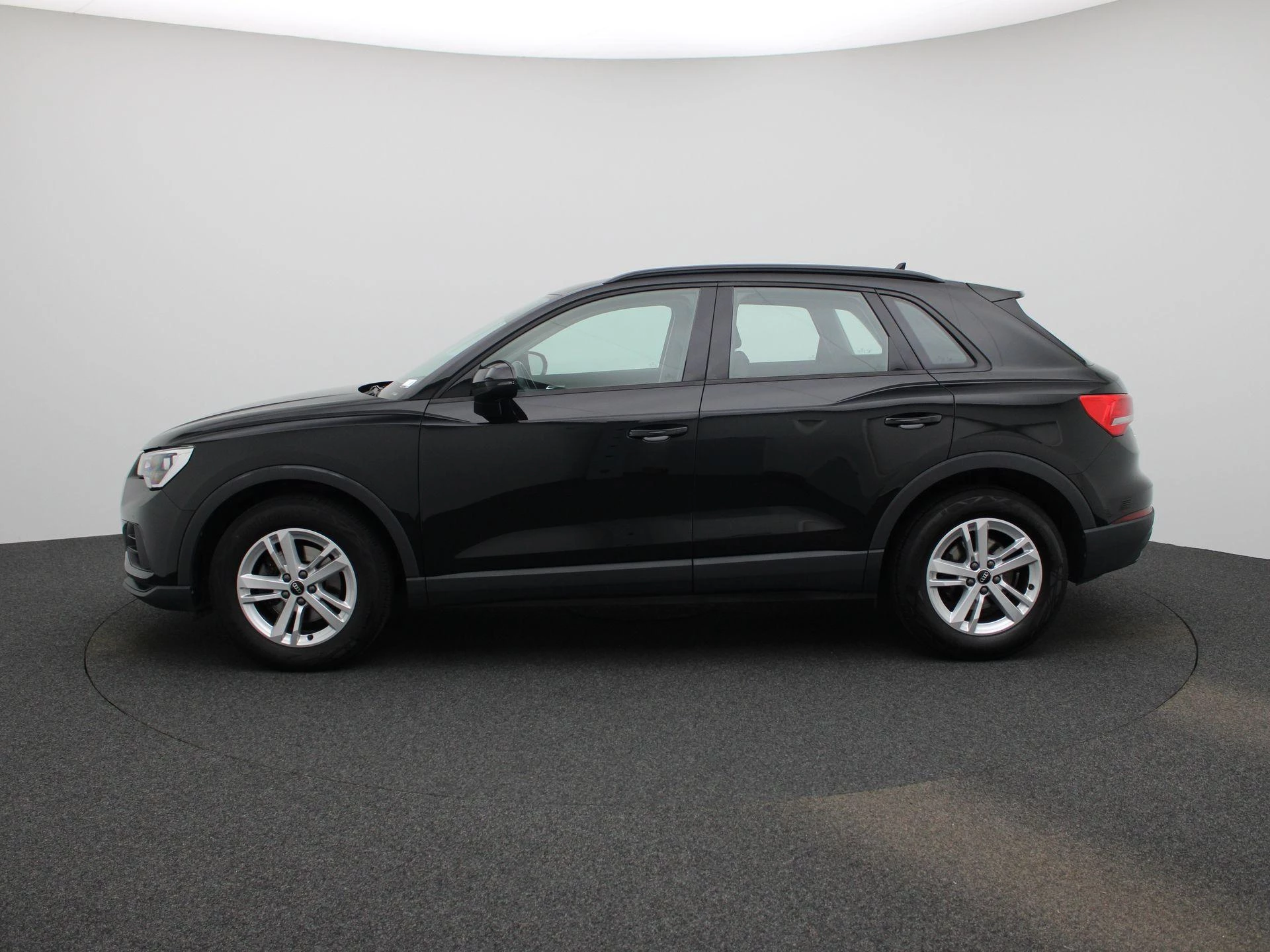 Audi Q3 met kenteken 48100 – autofoto 5