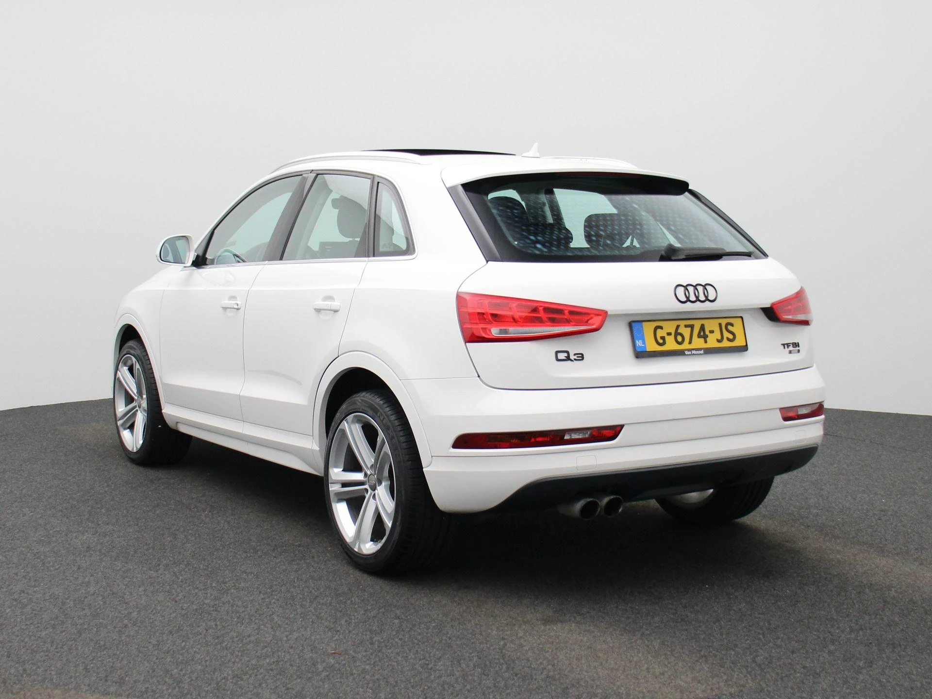 Audi Q3 met kenteken 55100 – autofoto 3