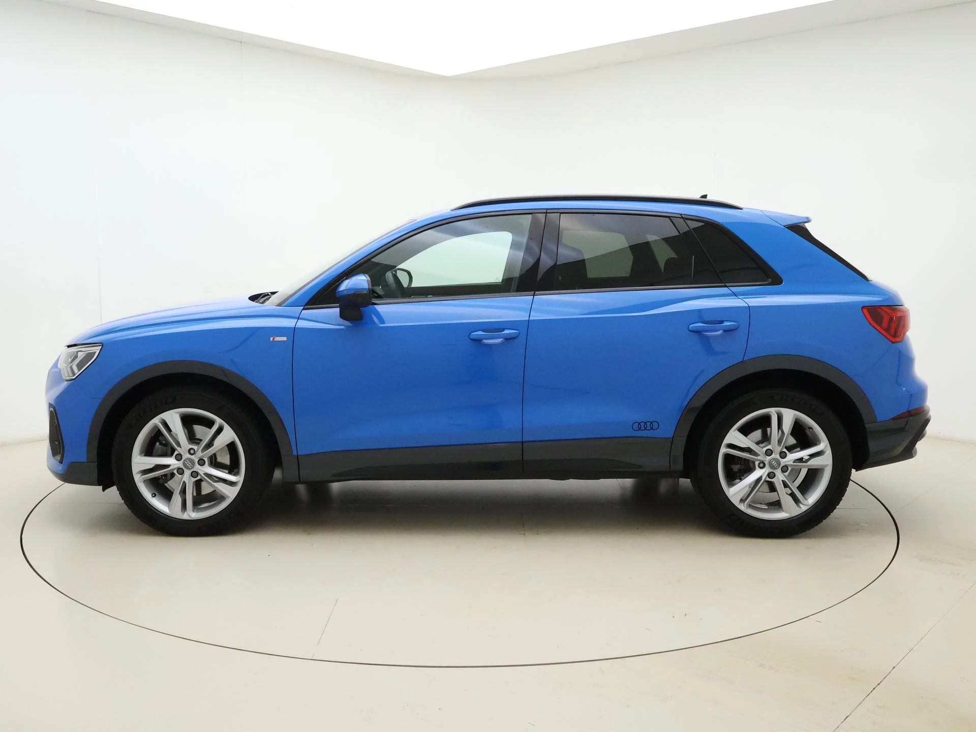 Audi Q3 met kenteken GHF-35-X – autofoto 3