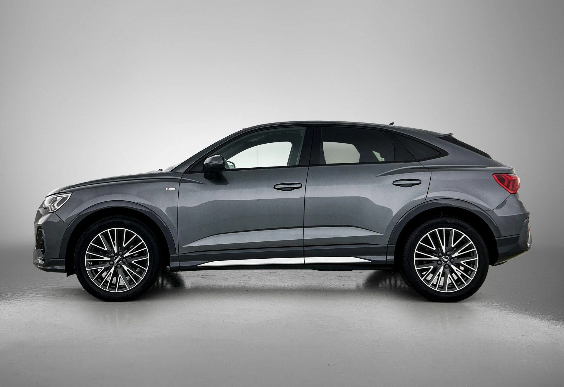 Audi Q3 met kenteken J-314-XK – autofoto 5