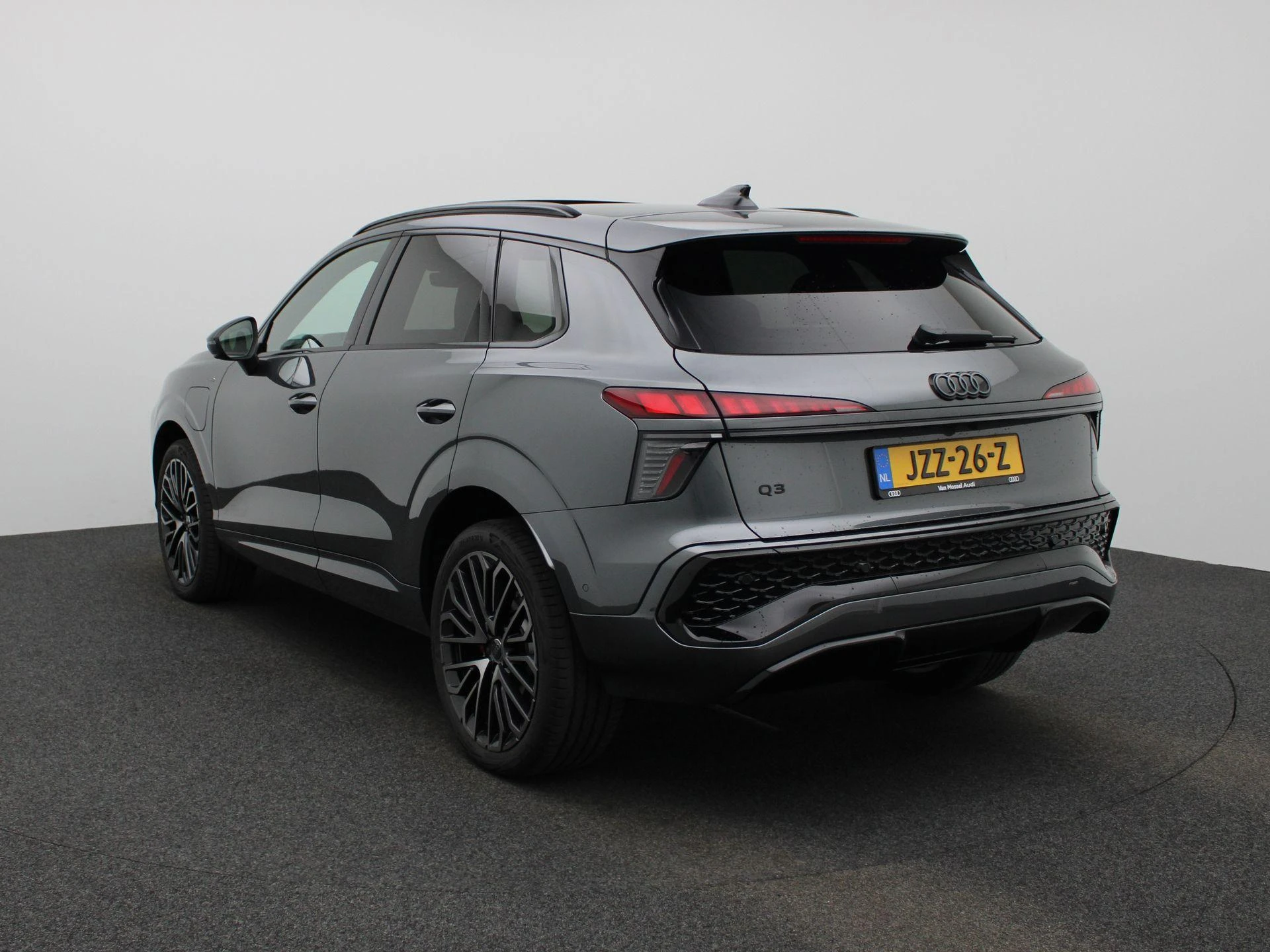Audi Q3 met kenteken JZZ-26-Z – autofoto 4