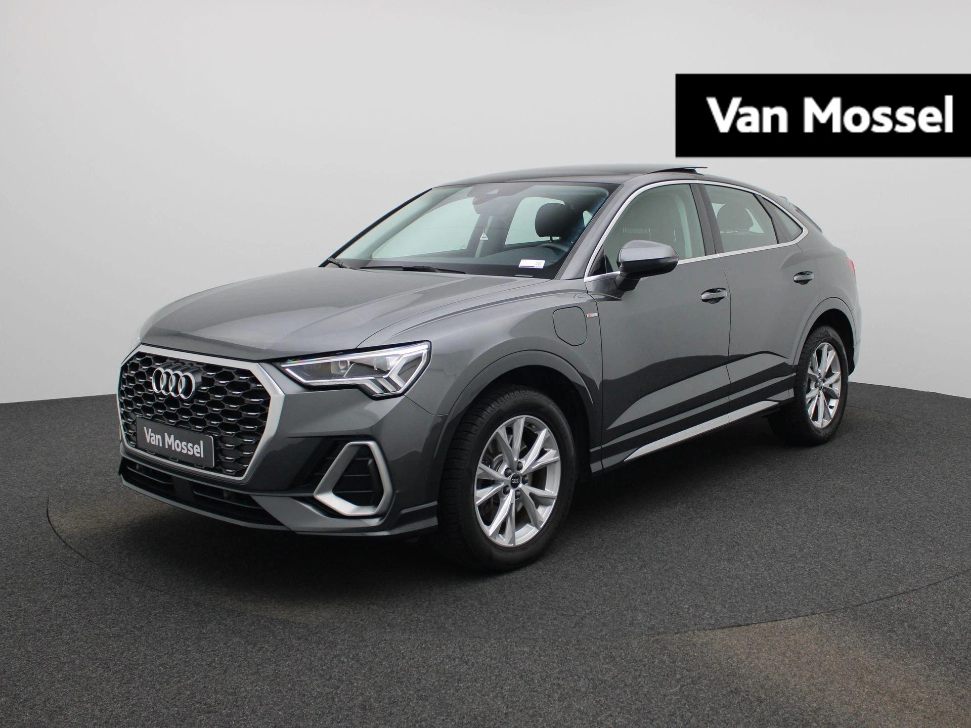 Audi Q3 met kenteken KGF-56-T – autofoto 2