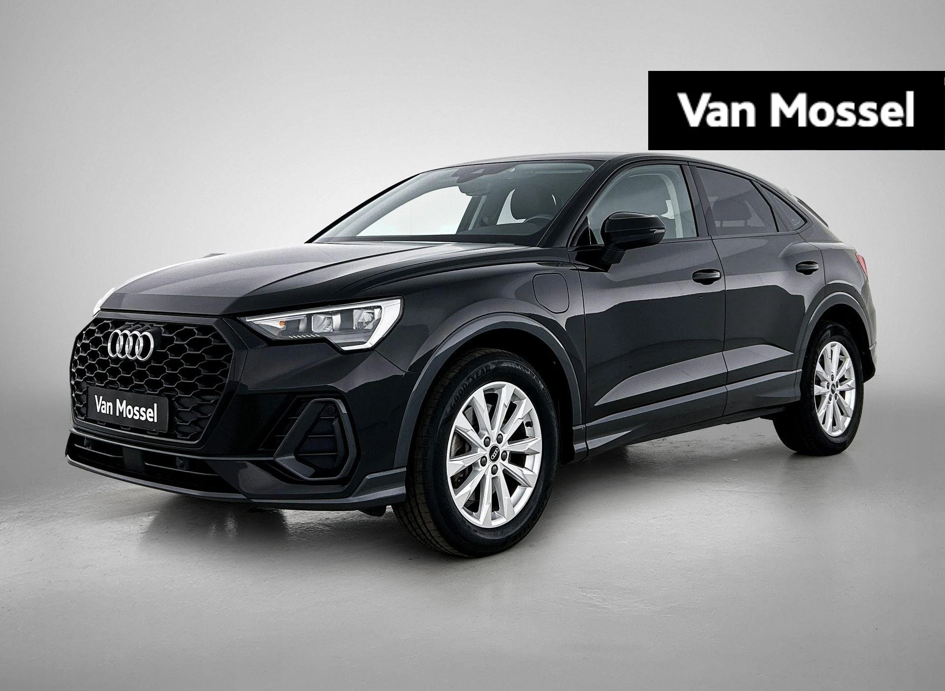 Audi Q3 met kenteken KTJ-33-V – autofoto 2