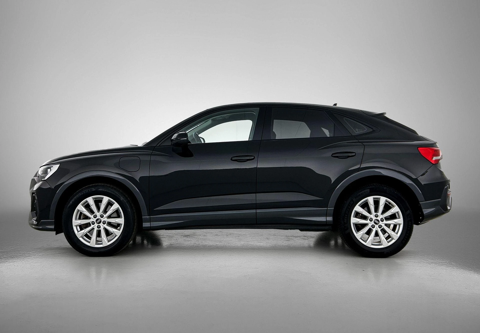 Audi Q3 met kenteken KTJ-33-V – autofoto 4