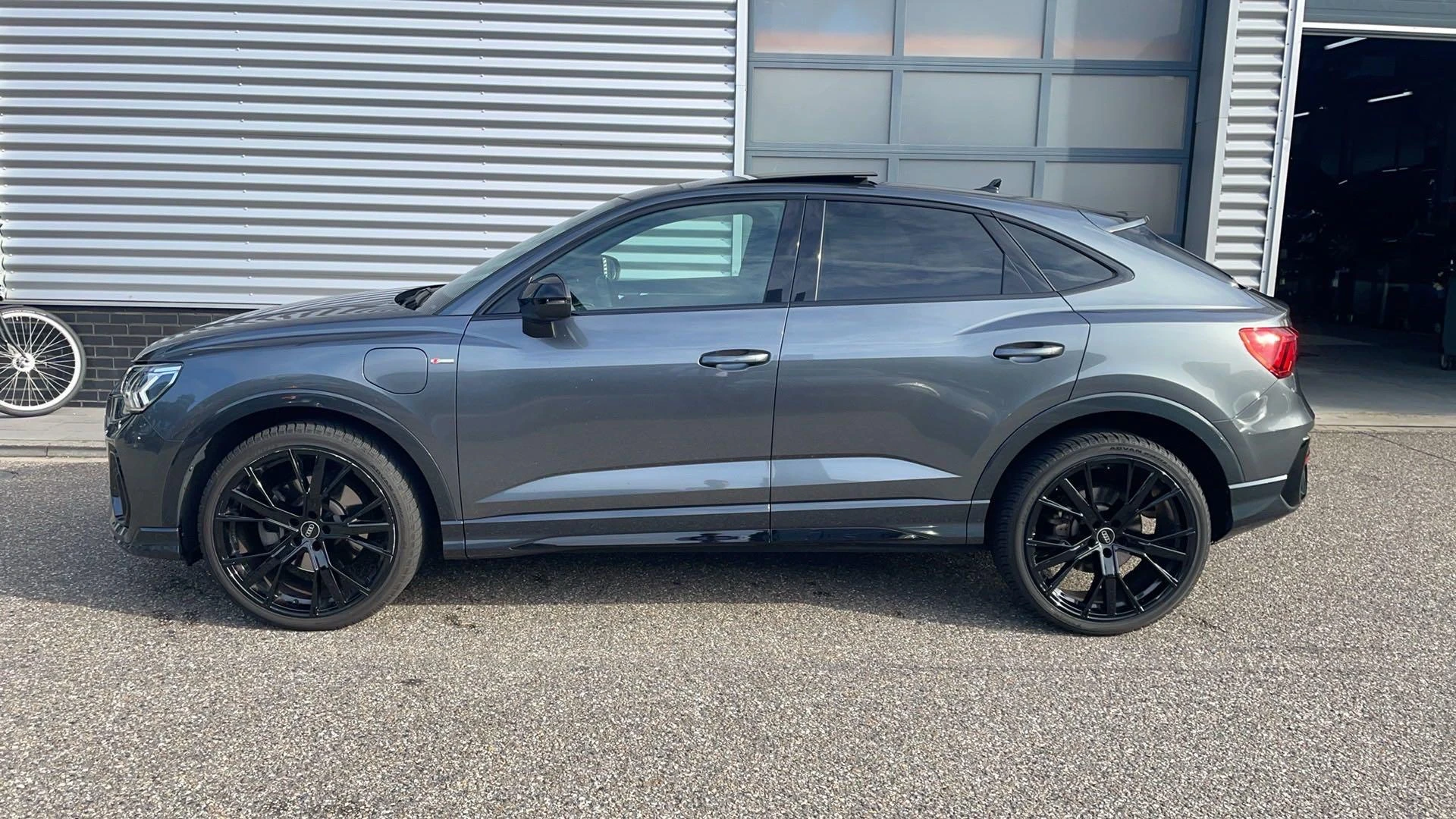 Audi Q3 met kenteken R-646-XV – autofoto 5
