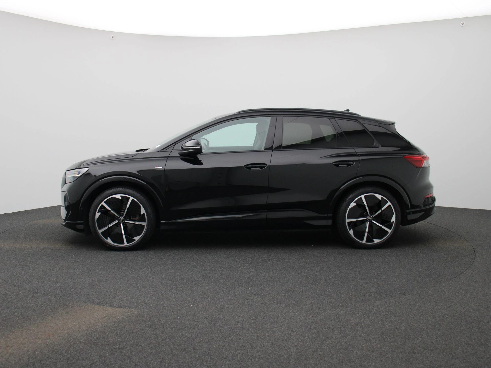 Audi Q4 e-tron – autofoto 5
