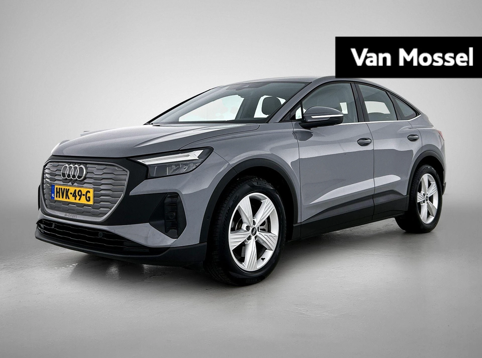 Audi Q4 Sportbacke-tron – autofoto 2