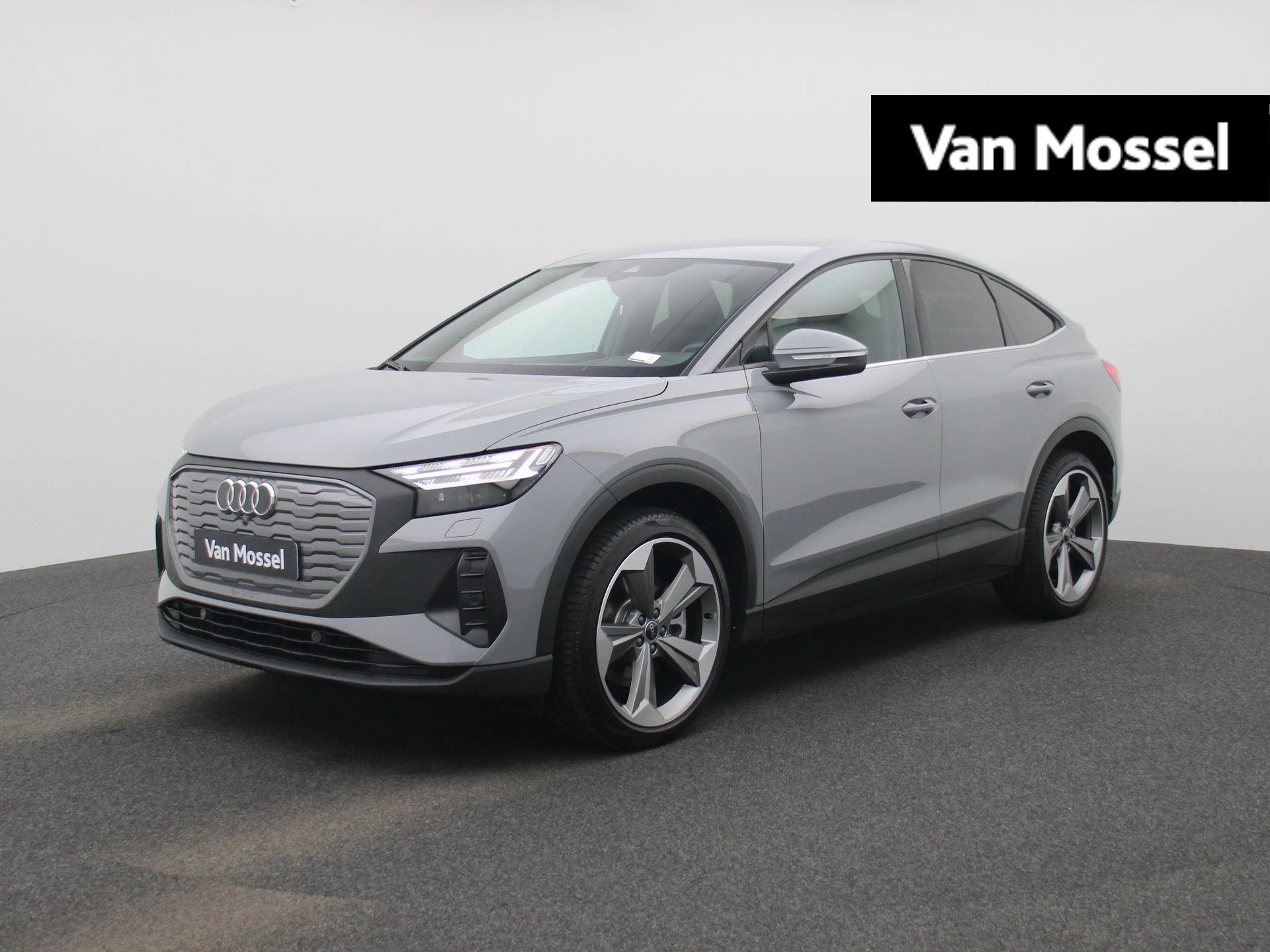 Audi Q4 Sportbacke-tron – autofoto 2