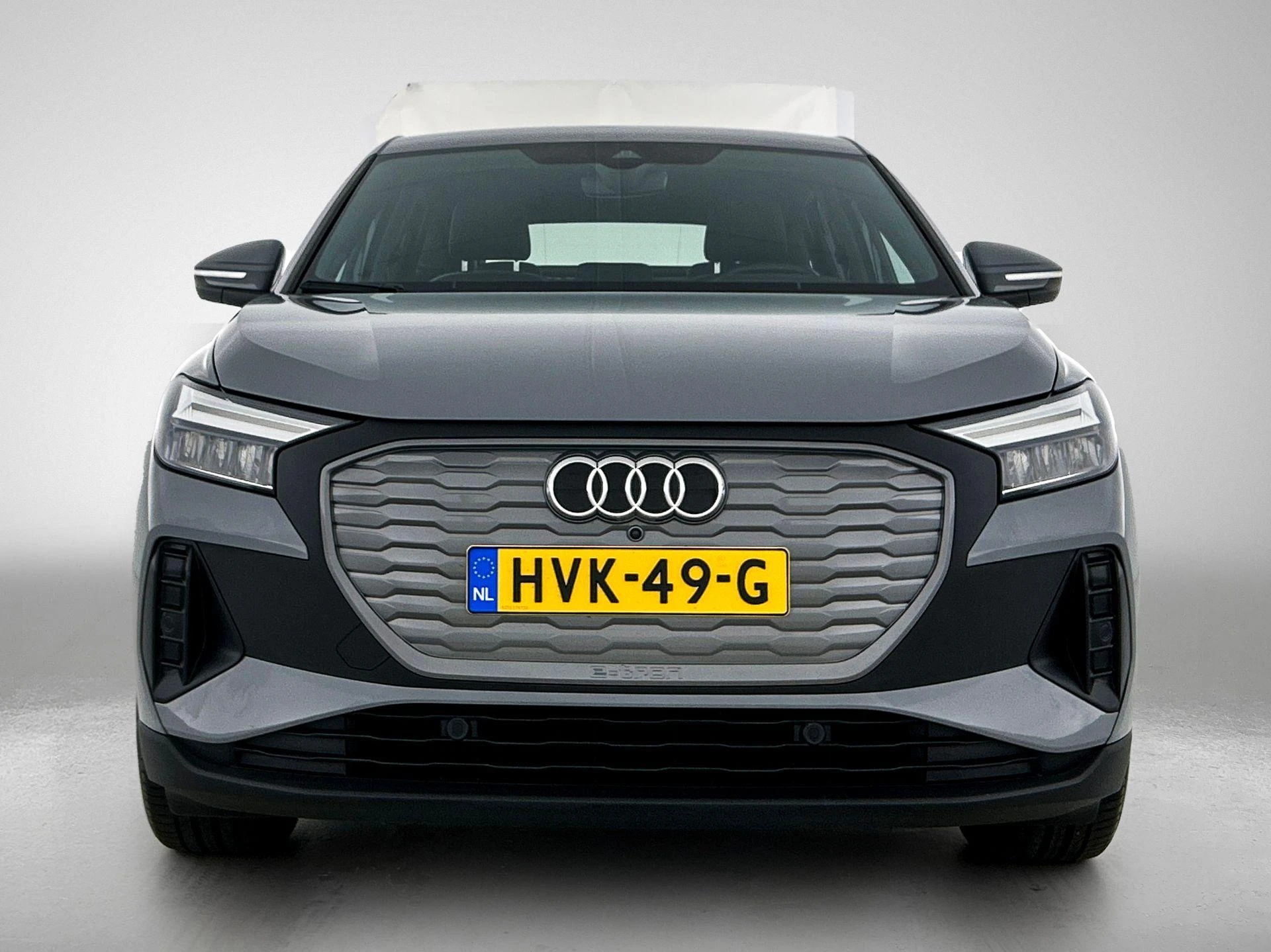 Audi Q4 Sportbacke-tron – autofoto 4