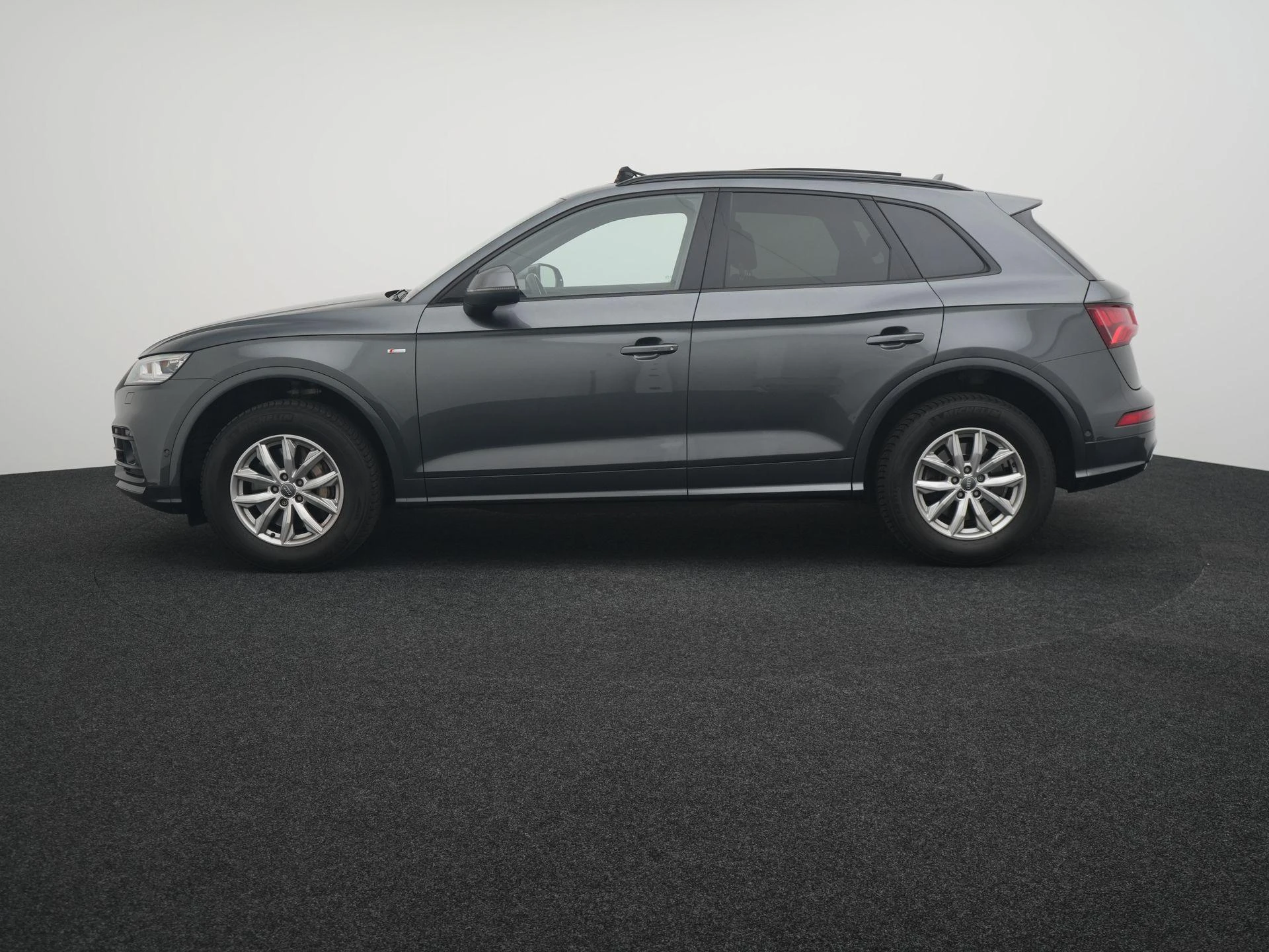 Audi Q5 met kenteken 58100 – autofoto 5