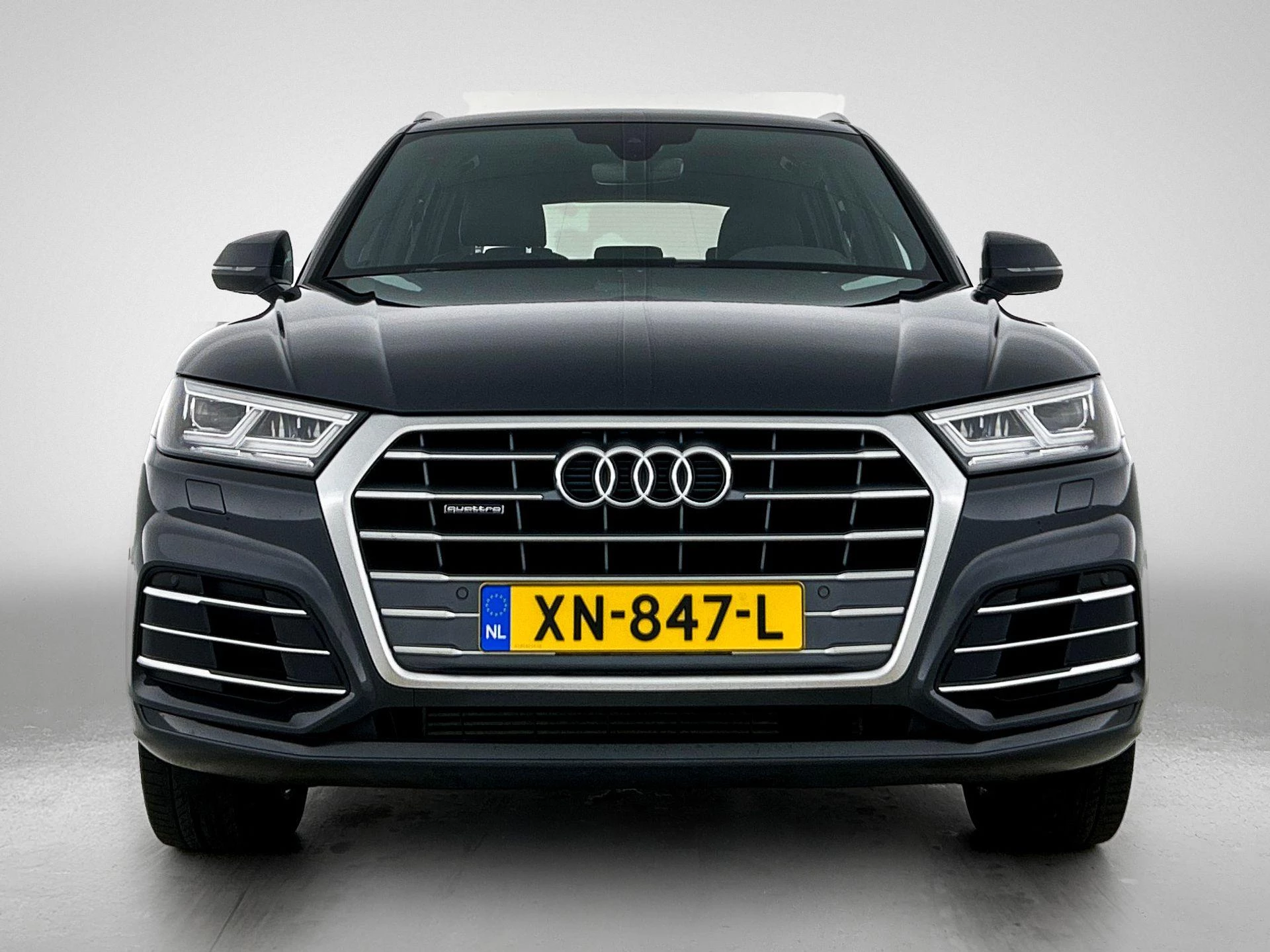 Audi Q5 met kenteken 71100 – autofoto 4