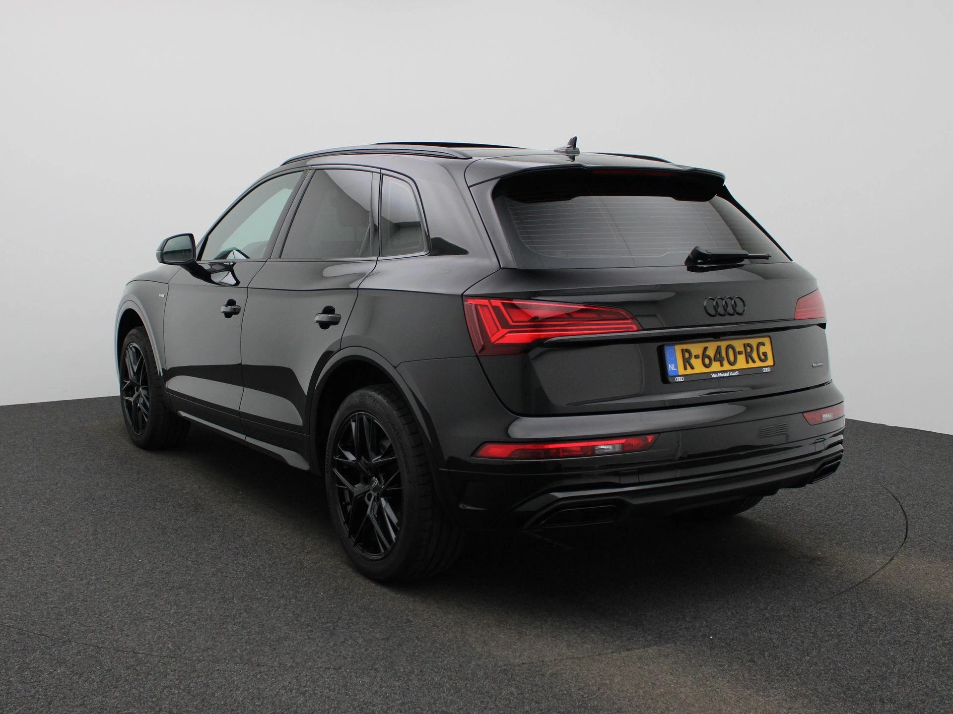 Audi Q5 met kenteken R-640-RG – autofoto 3