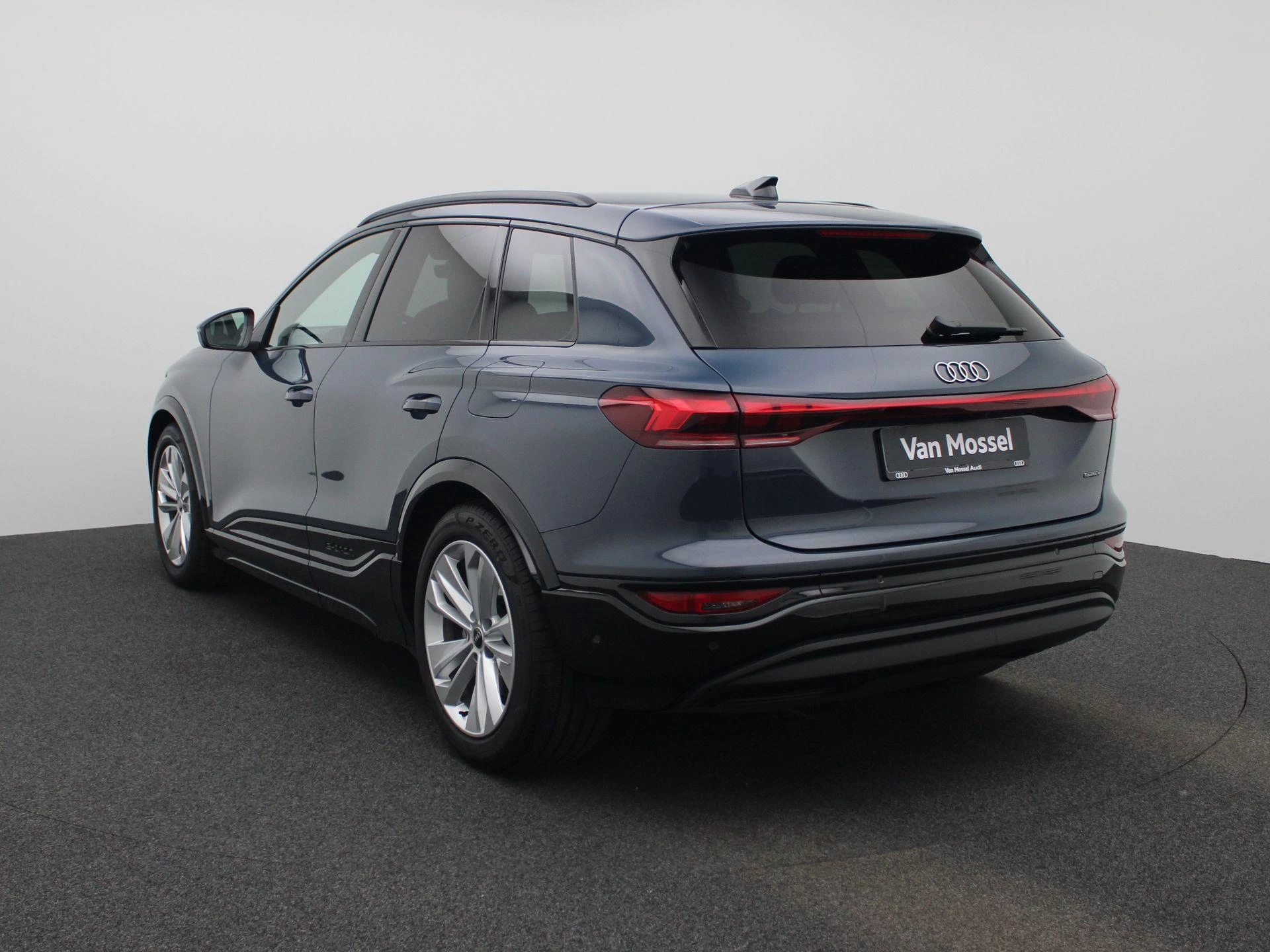 Audi Q6 e-tron – autofoto 3