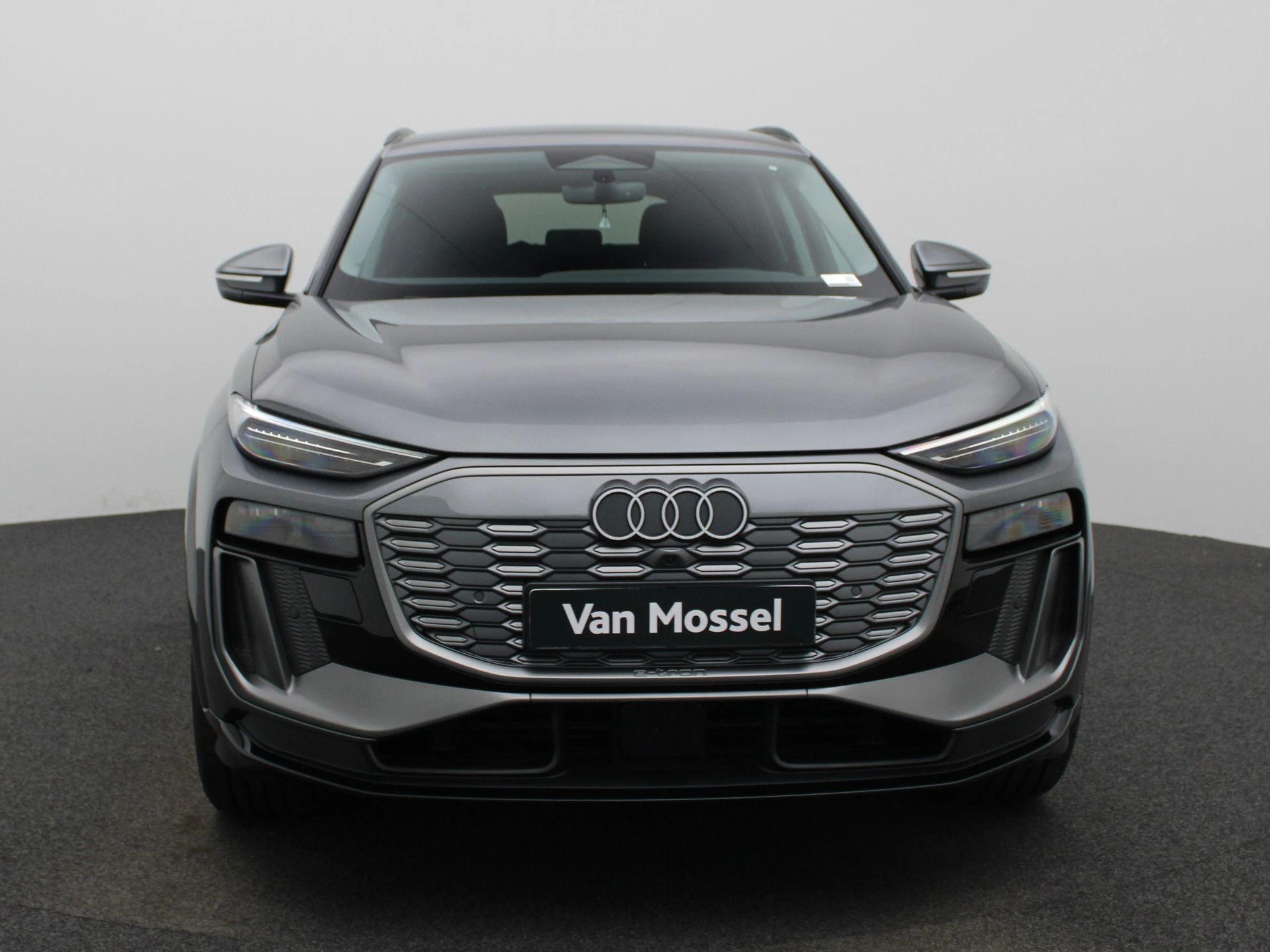 Audi Q6 e-tron – autofoto 3