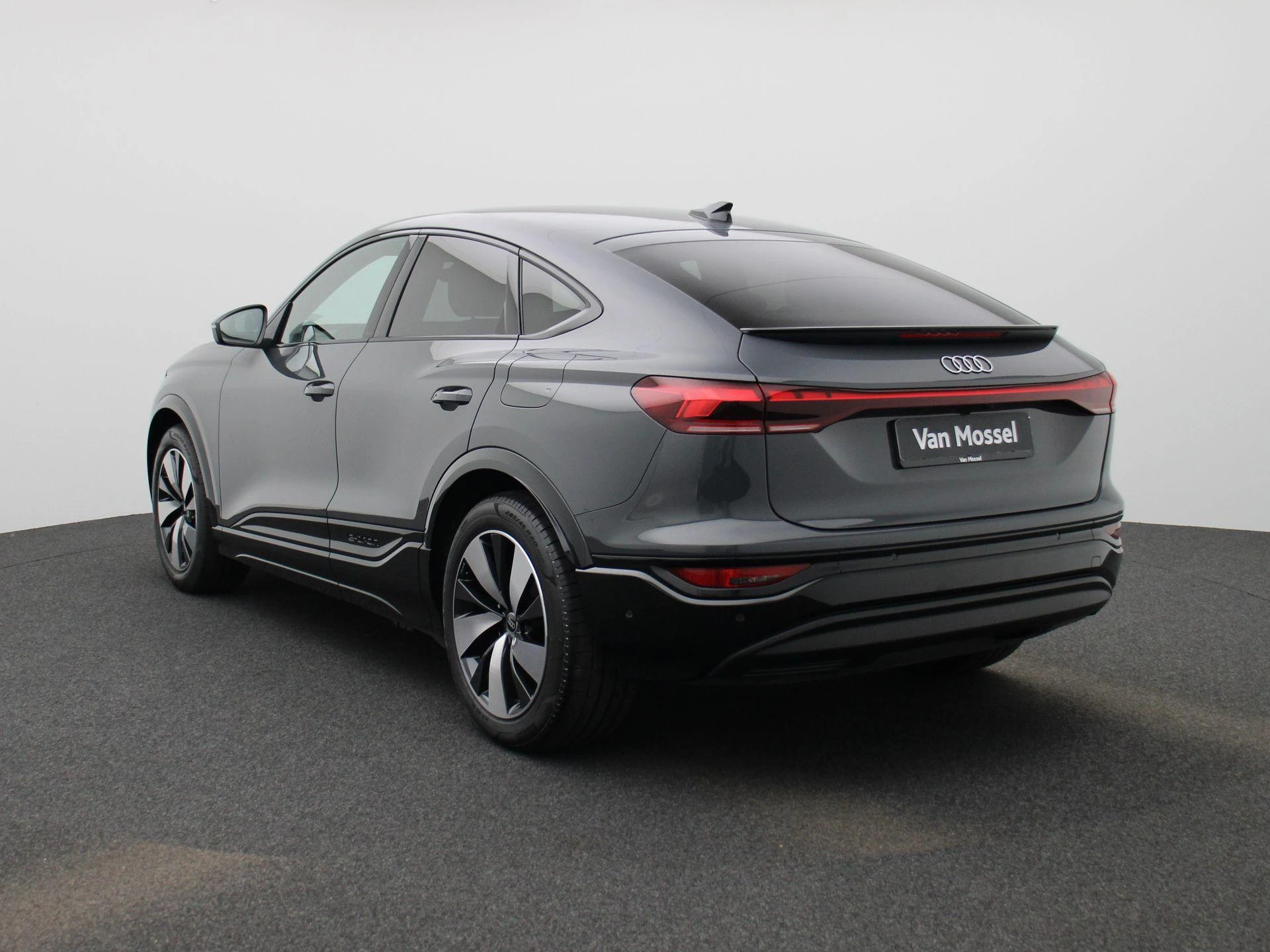 Audi Q6 e-tron – autofoto 3