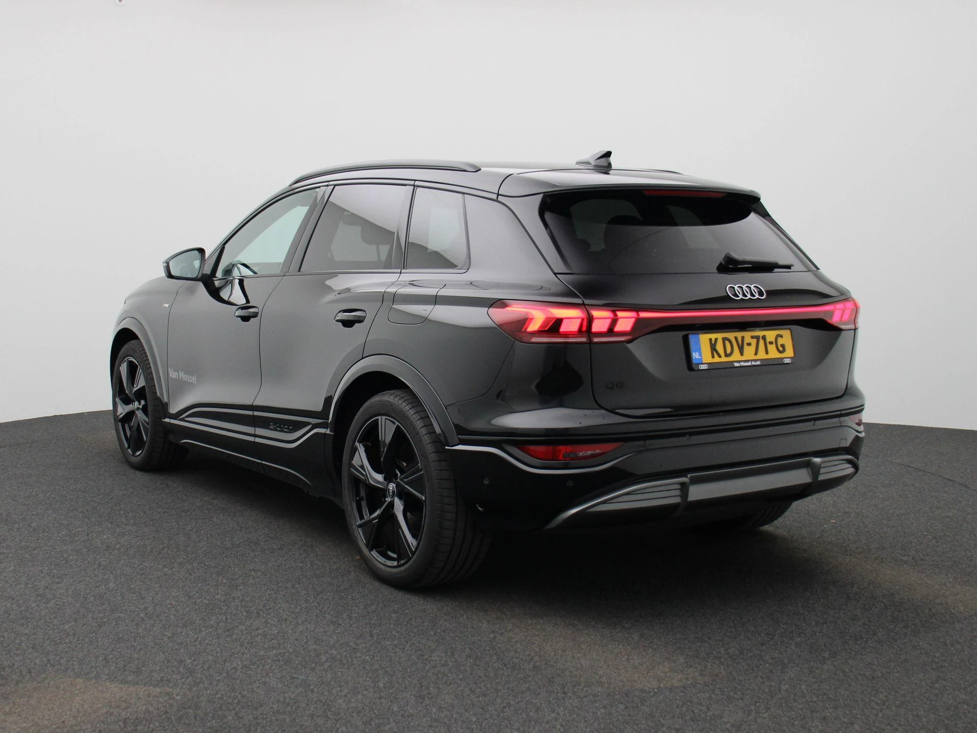 Audi Q6 e-tron – autofoto 4