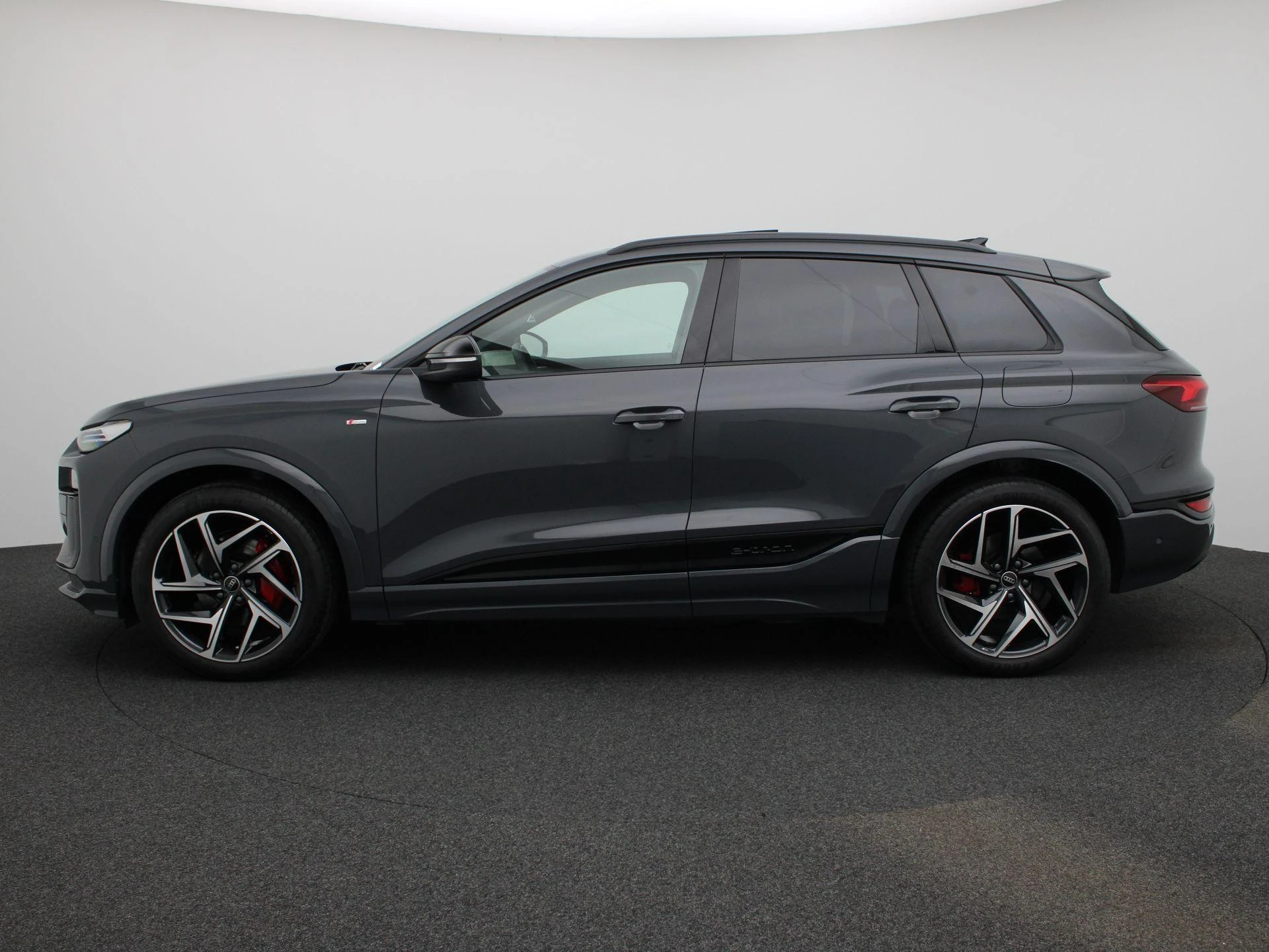 Audi Q6 e-tron – autofoto 4