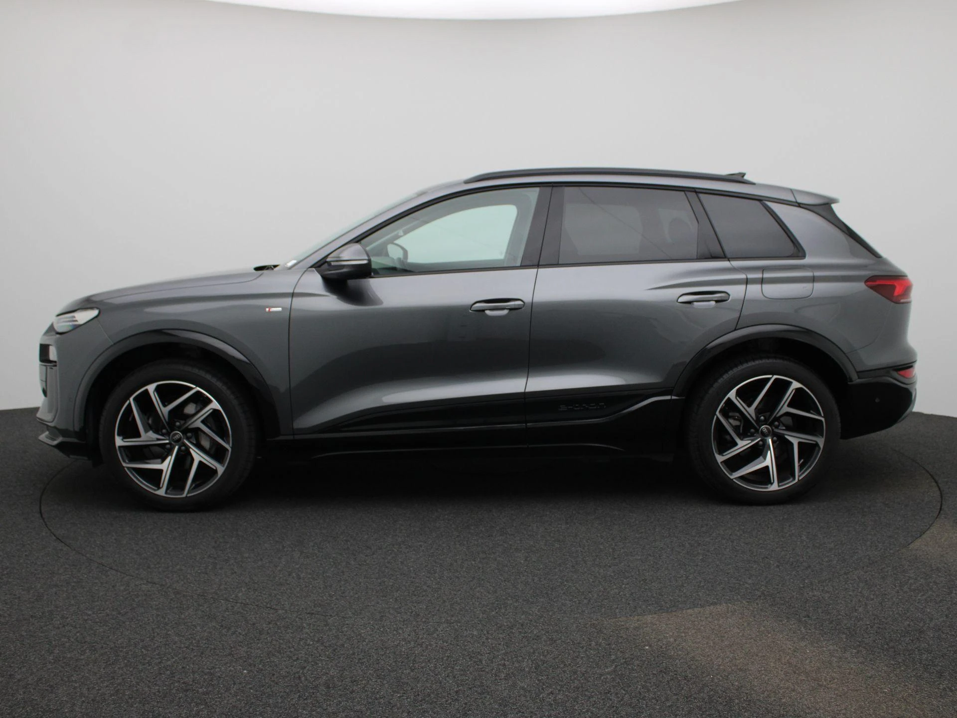 Audi Q6 e-tron – autofoto 5