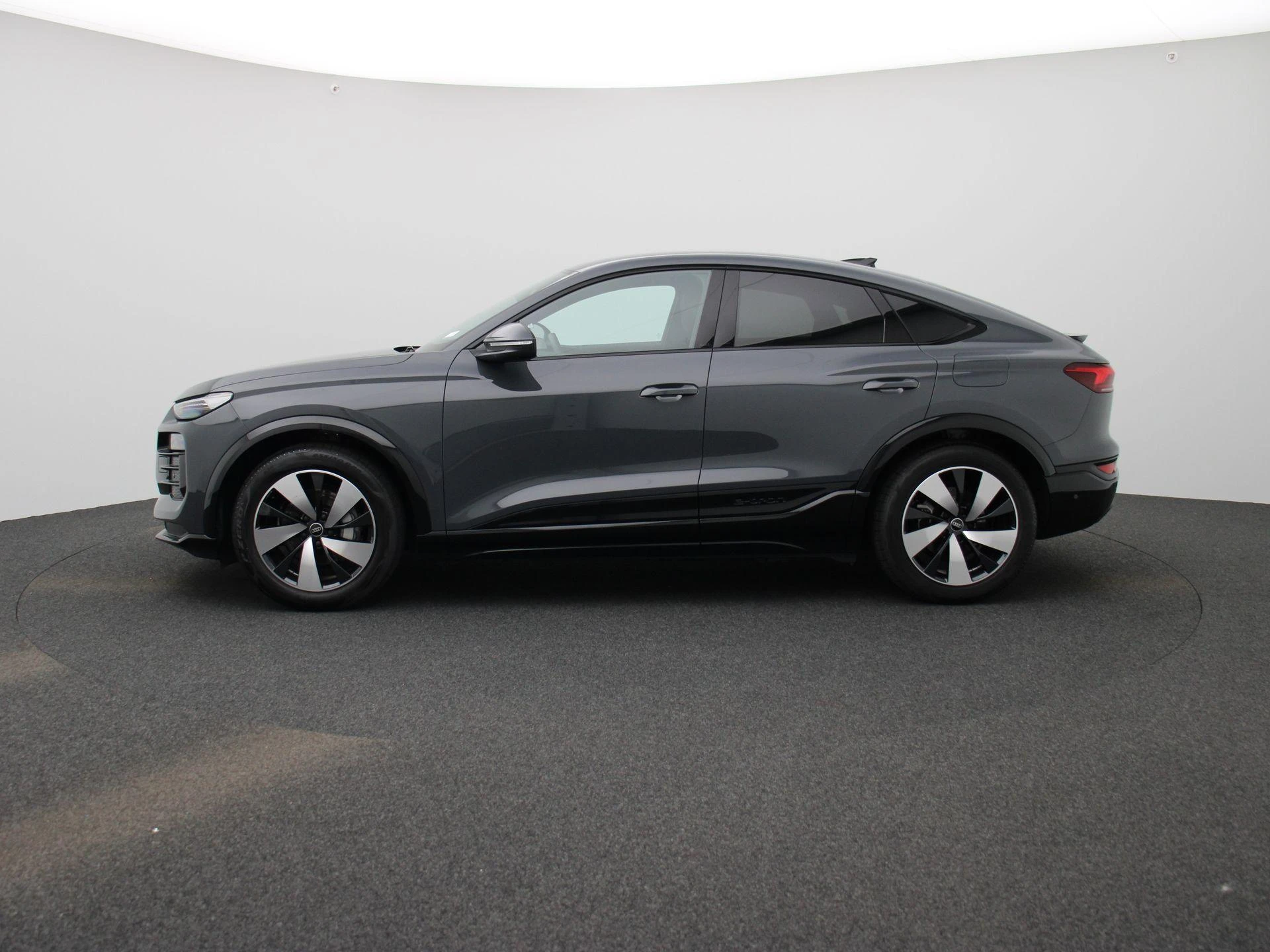 Audi Q6 e-tron – autofoto 5