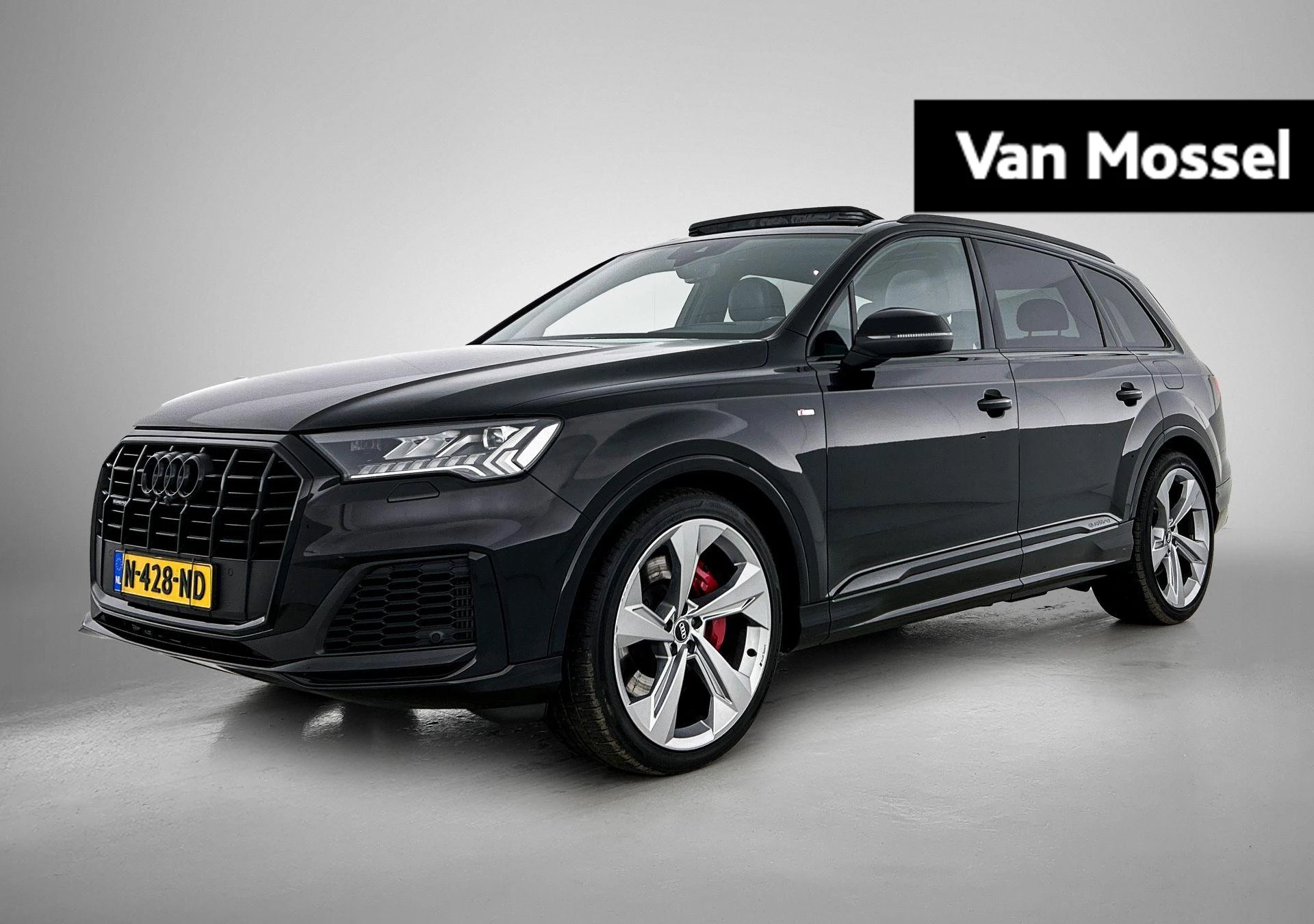 Audi Q7 met kenteken 43 – autofoto 2