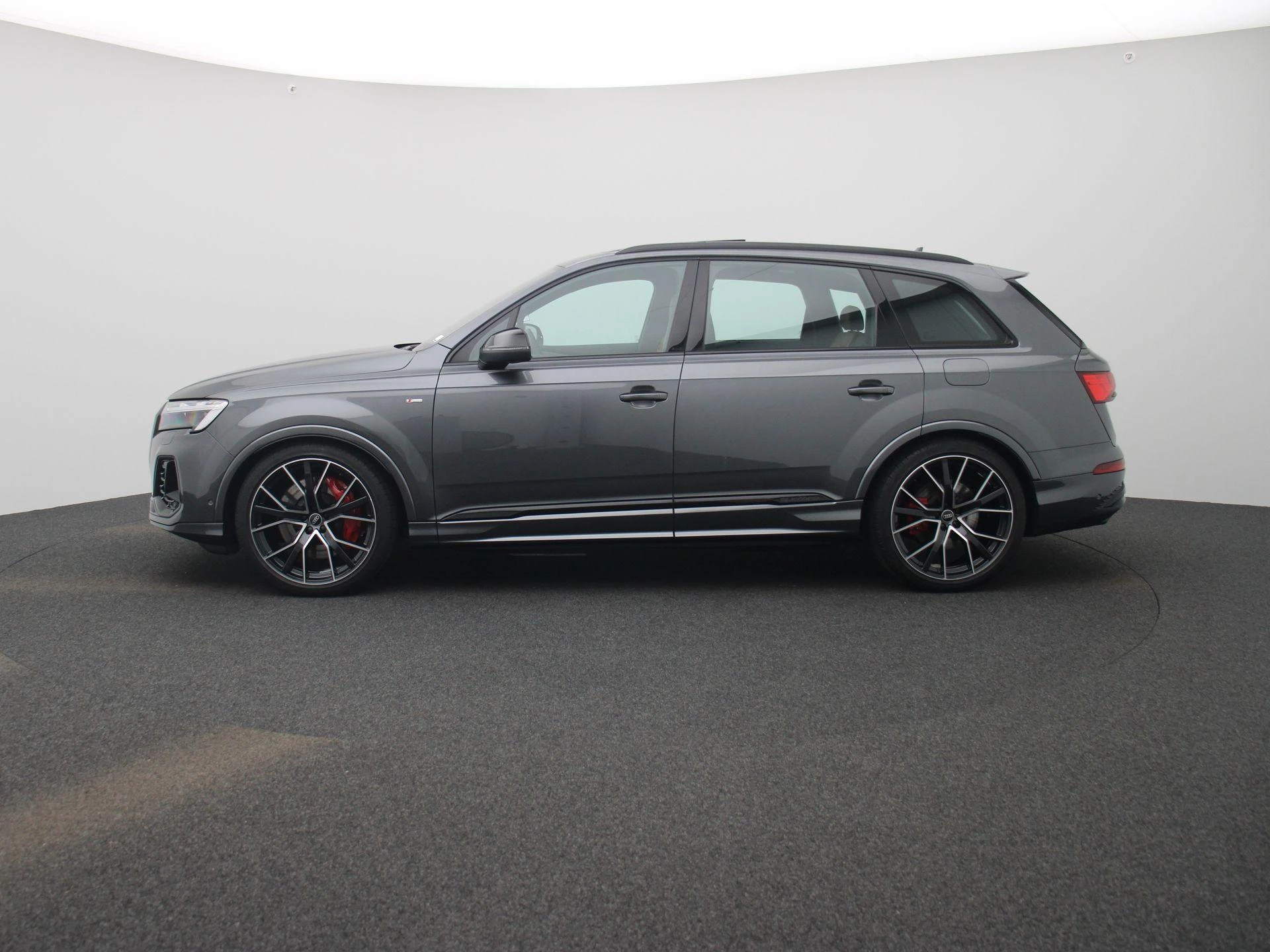 Audi Q7 met kenteken 84 – autofoto 5
