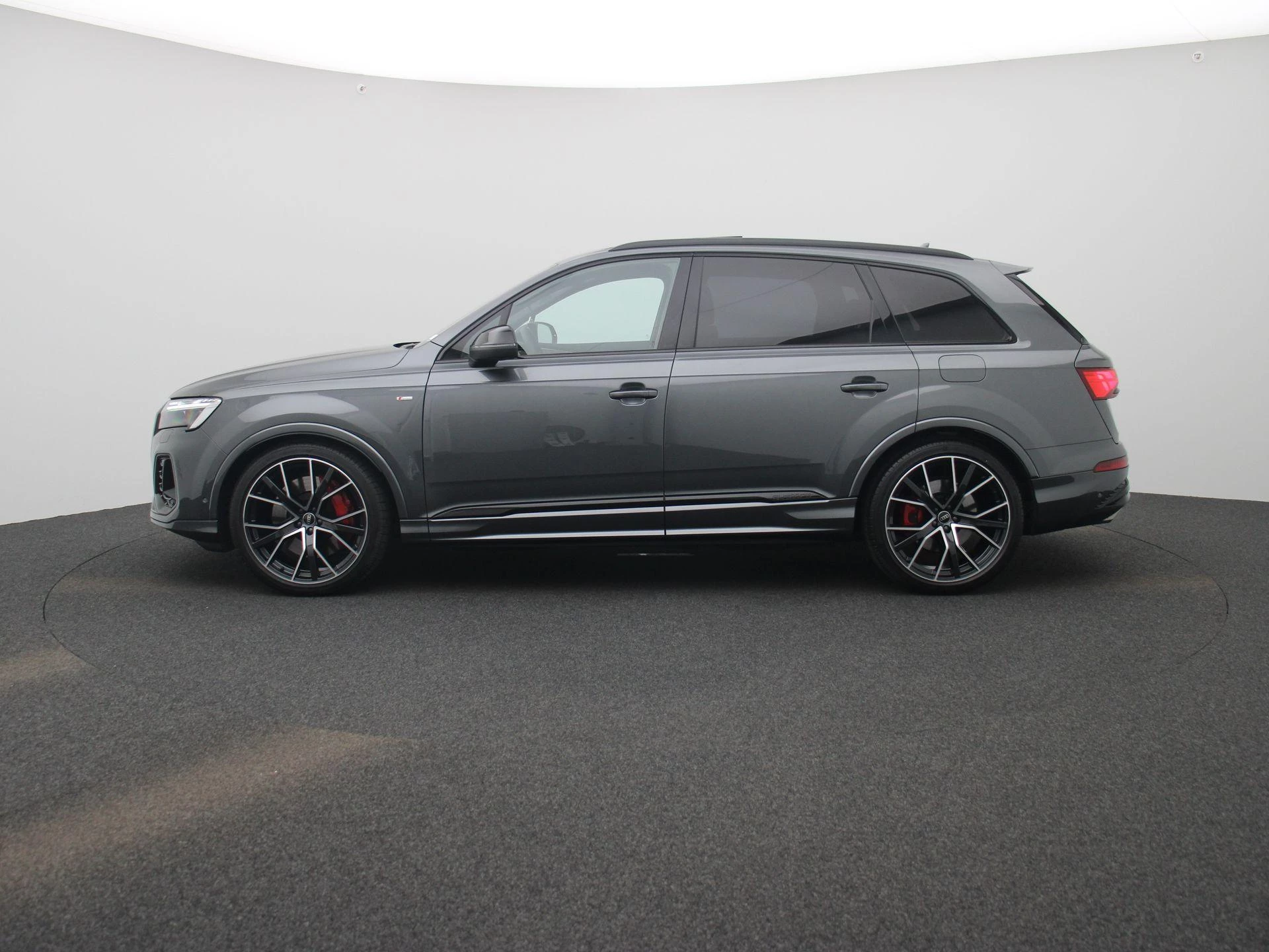 Audi Q7 met kenteken KNL-03-Z – autofoto 5