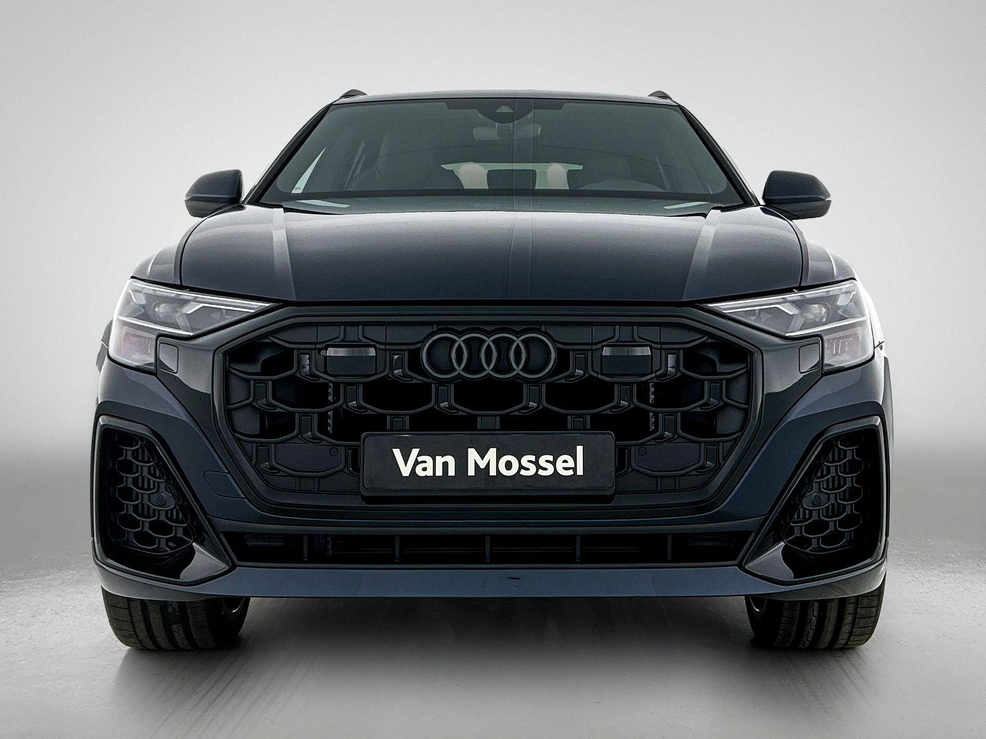 Audi Q8 met kenteken 85 – autofoto 4