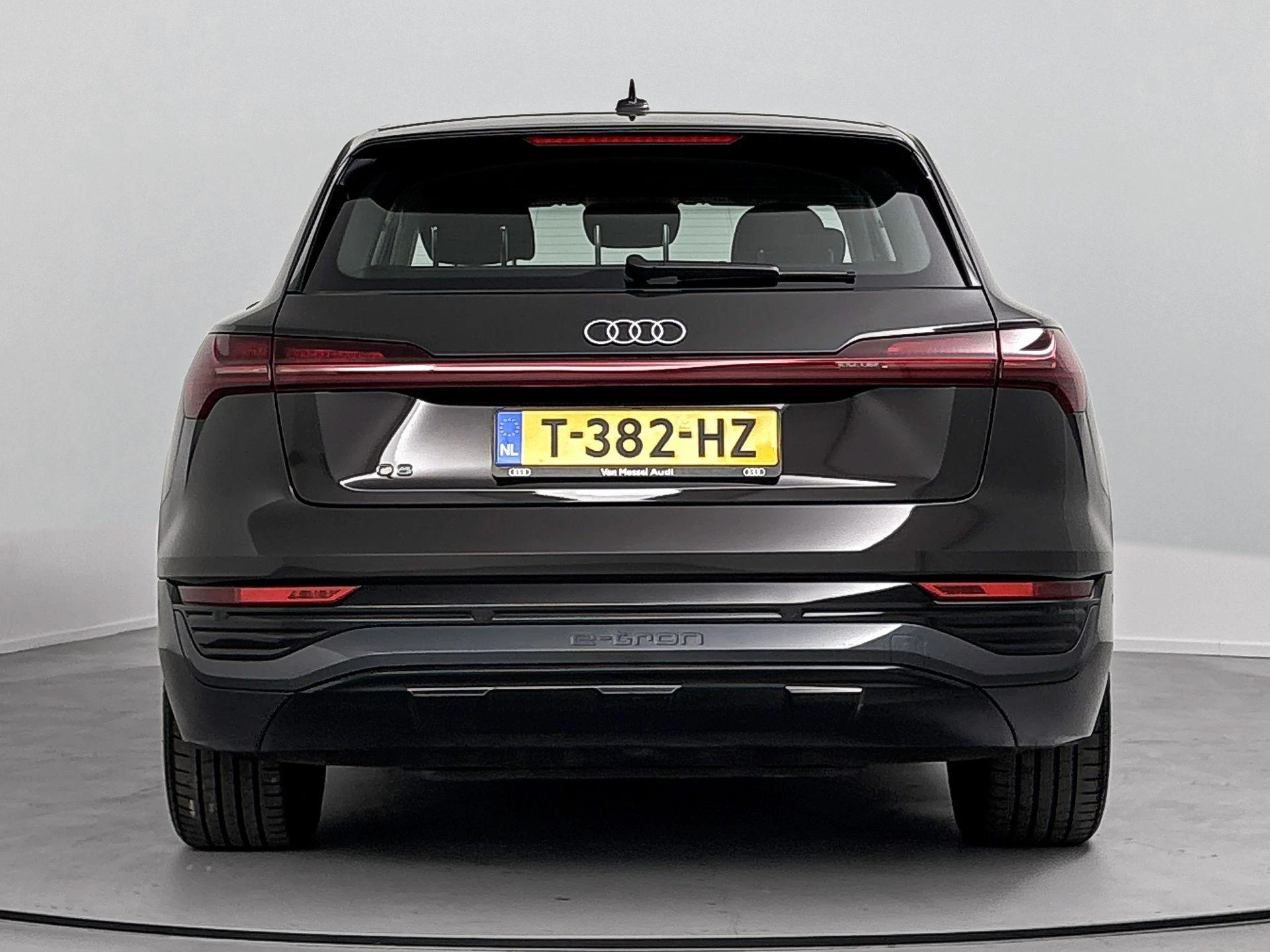 Audi Q8 e-tron – autofoto 5