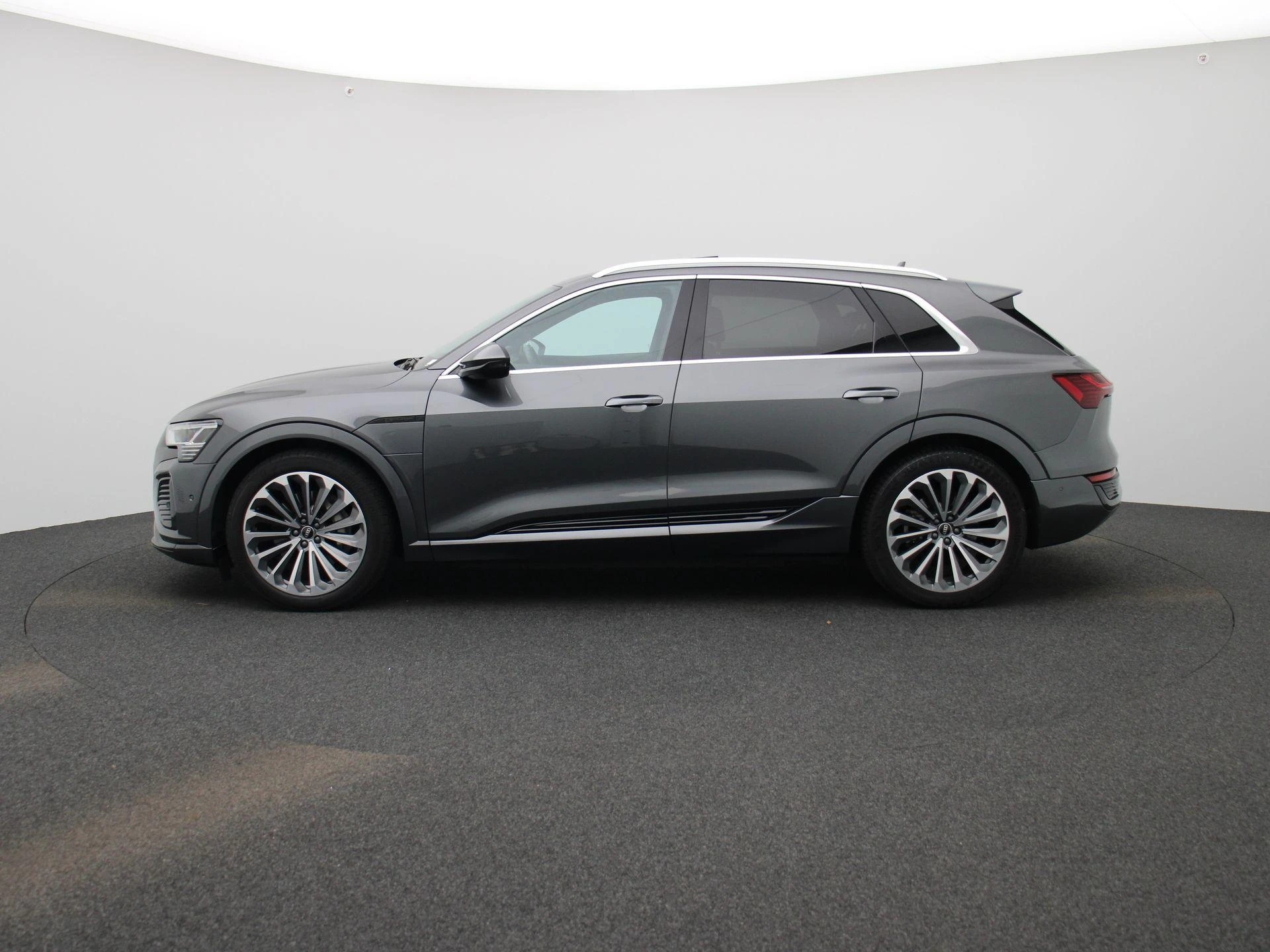 Audi Q8 e-tron – autofoto 5