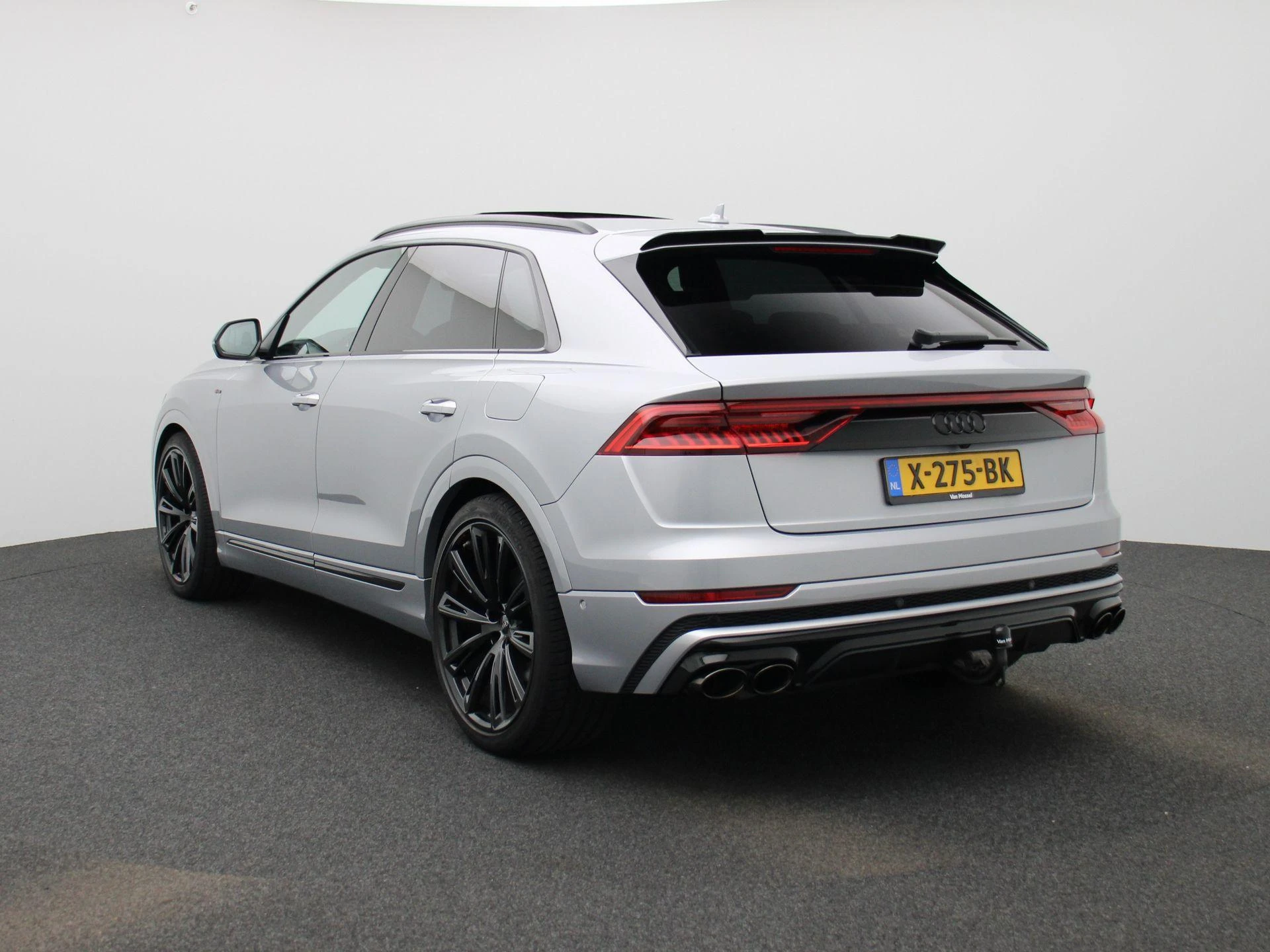 Audi Q8 met kenteken X-275-BK – autofoto 3