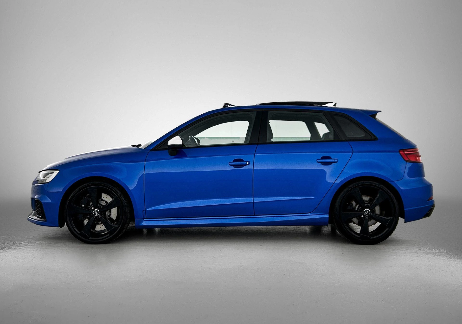 Audi RS3 met kenteken 85100 – autofoto 4