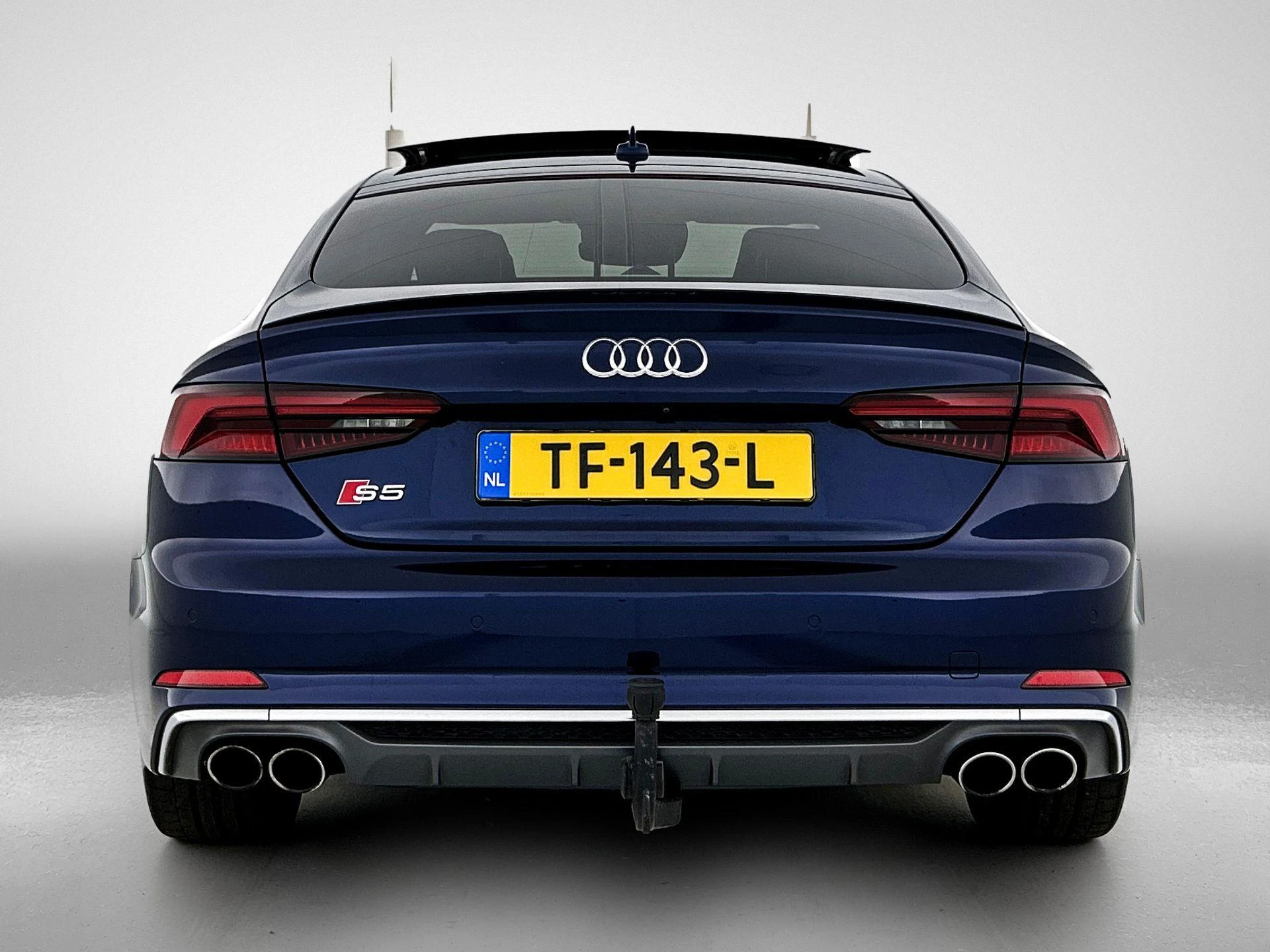 Audi S5 met kenteken 77100 – autofoto 5