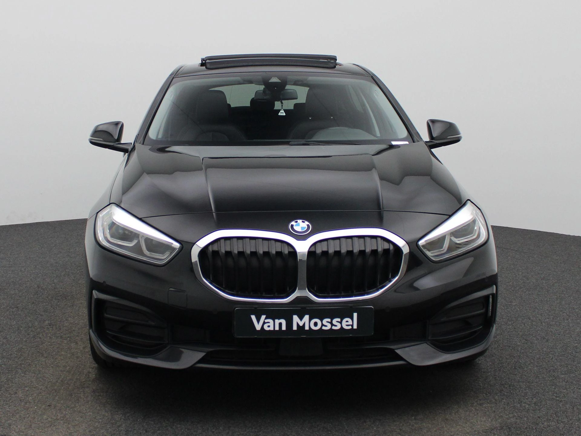 BMW 1-serie met kenteken 43100 – autofoto 4