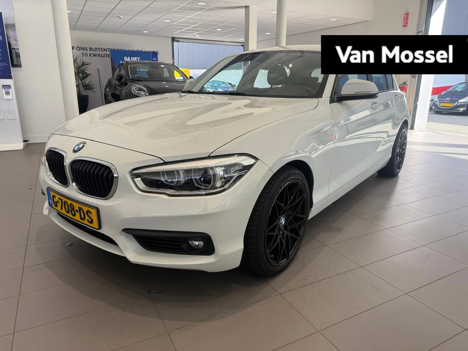 BMW 1-serie met kenteken 50100 – autofoto 2