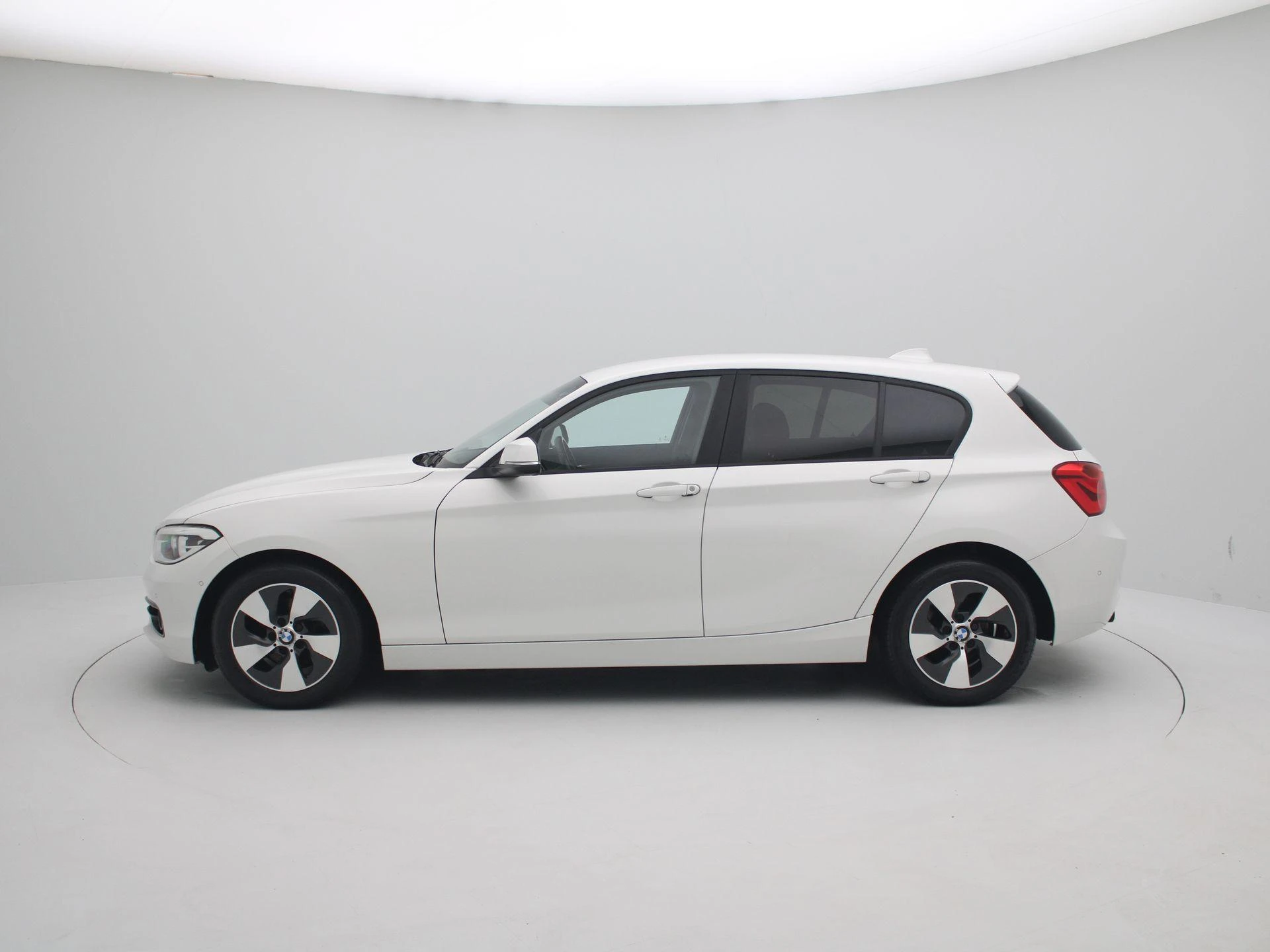 BMW 1-serie met kenteken 68100 – autofoto 5