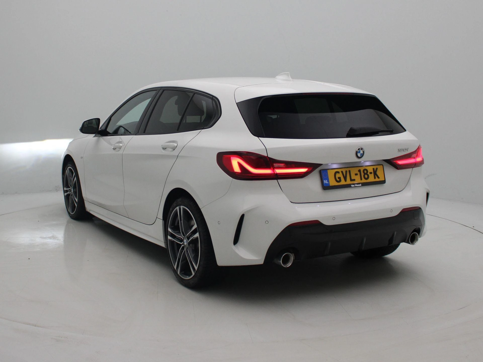 BMW 1-serie met kenteken GVL-18-K – autofoto 3