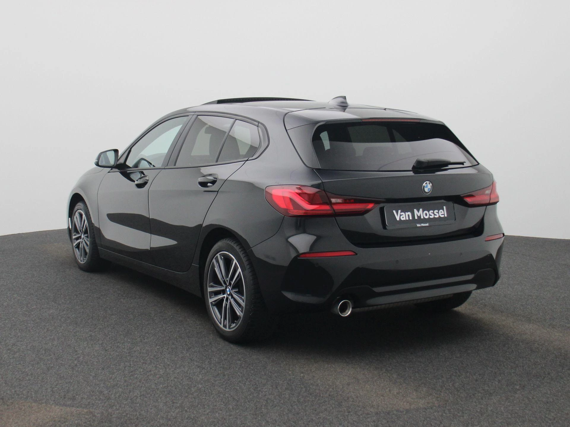 BMW 1-serie met kenteken KJG-16-V – autofoto 3