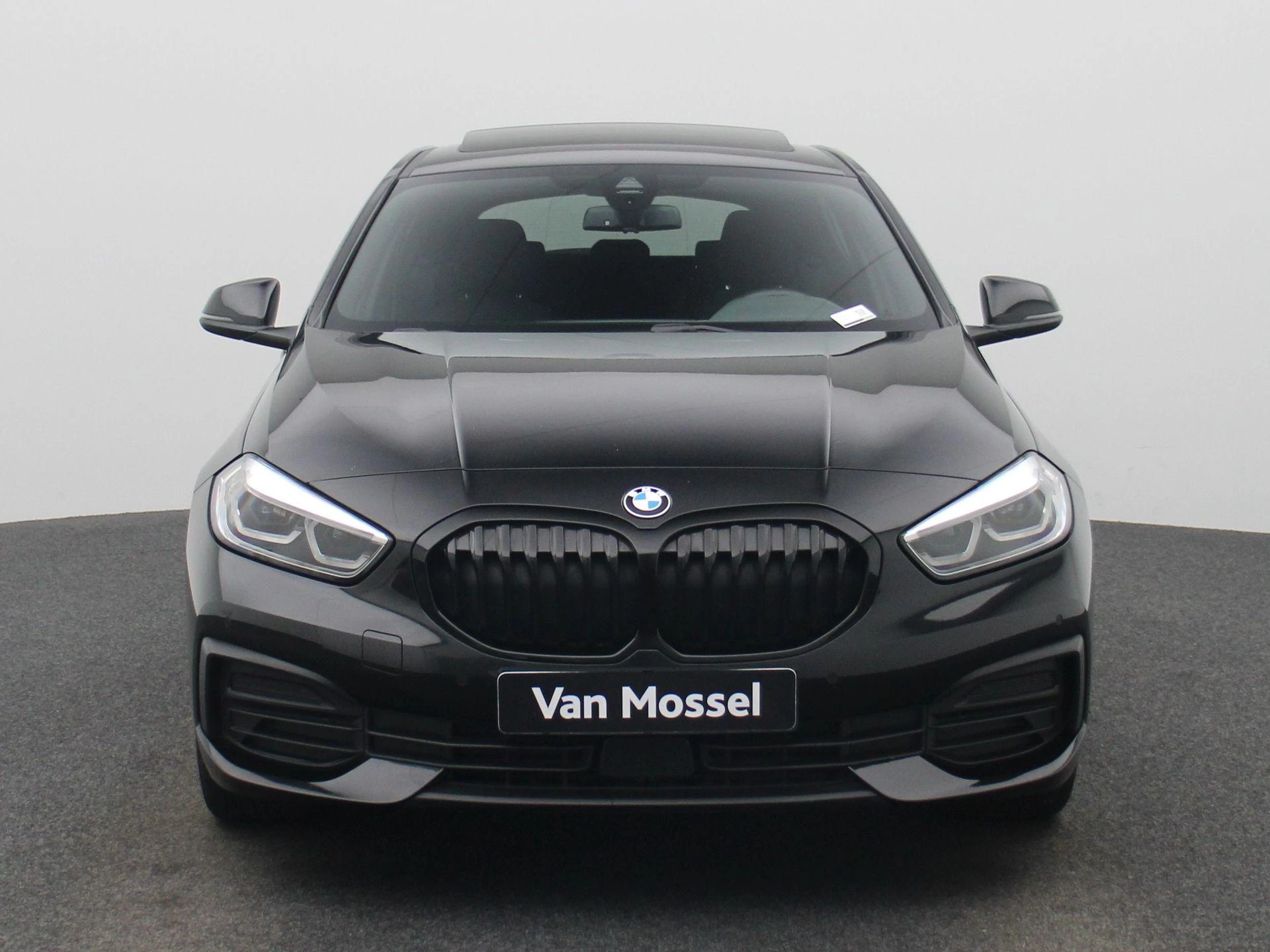 BMW 1-serie met kenteken KJG-16-V – autofoto 4