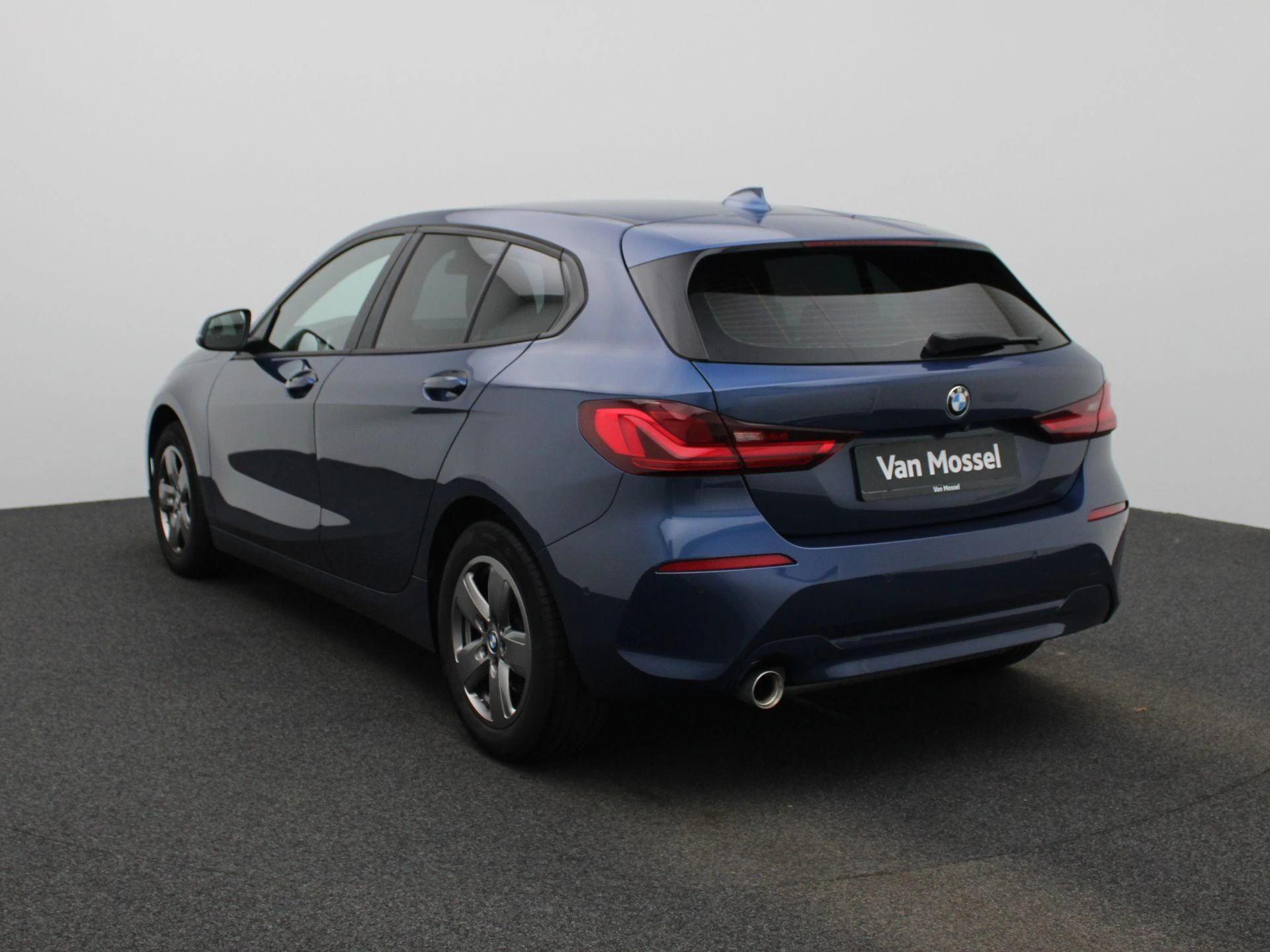 BMW 1-serie met kenteken KVF-51-H – autofoto 4