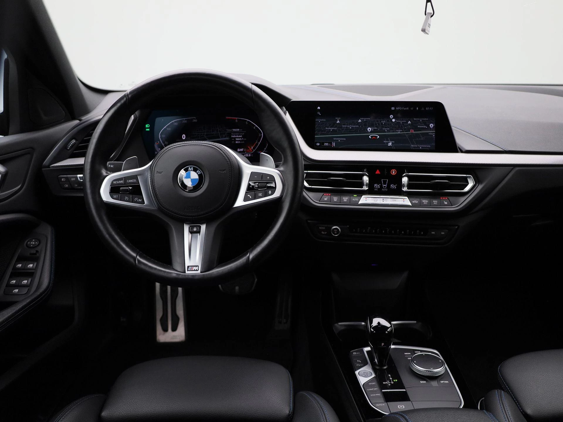 BMW 1-serie met kenteken P-151-KZ – autofoto 3