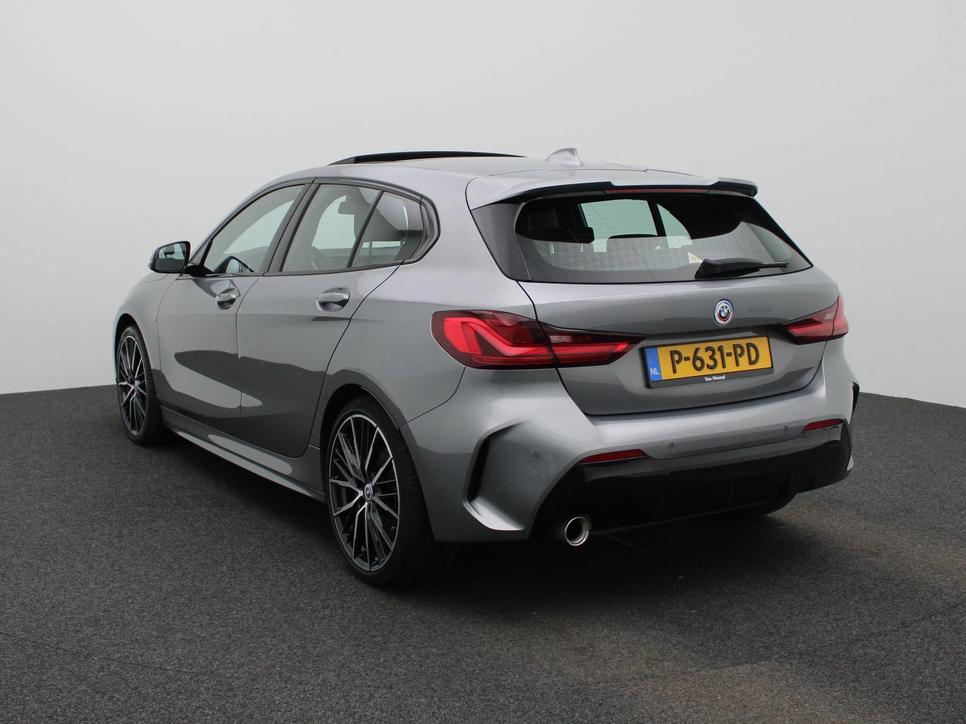 BMW 1-serie met kenteken P-631-PD – autofoto 3