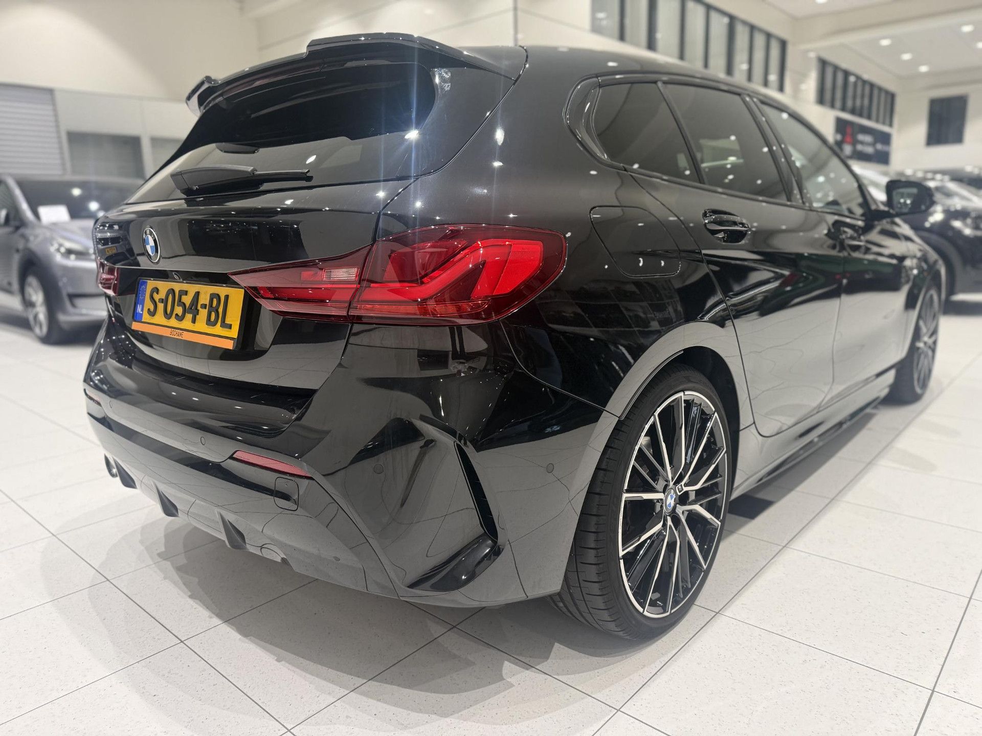 BMW 1-serie met kenteken S-054-BL – autofoto 2