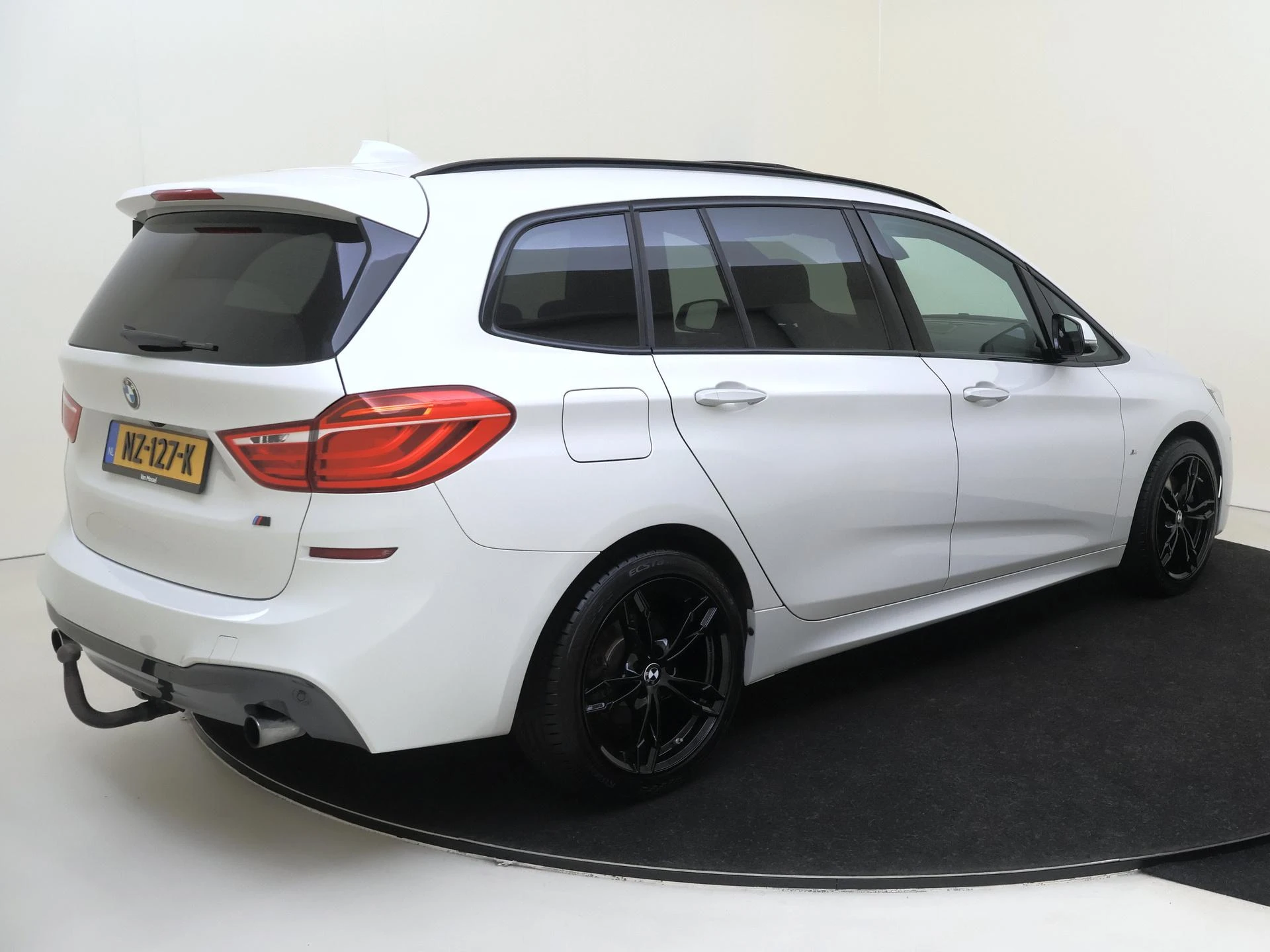 BMW 2-serie met kenteken 62100 – autofoto 5