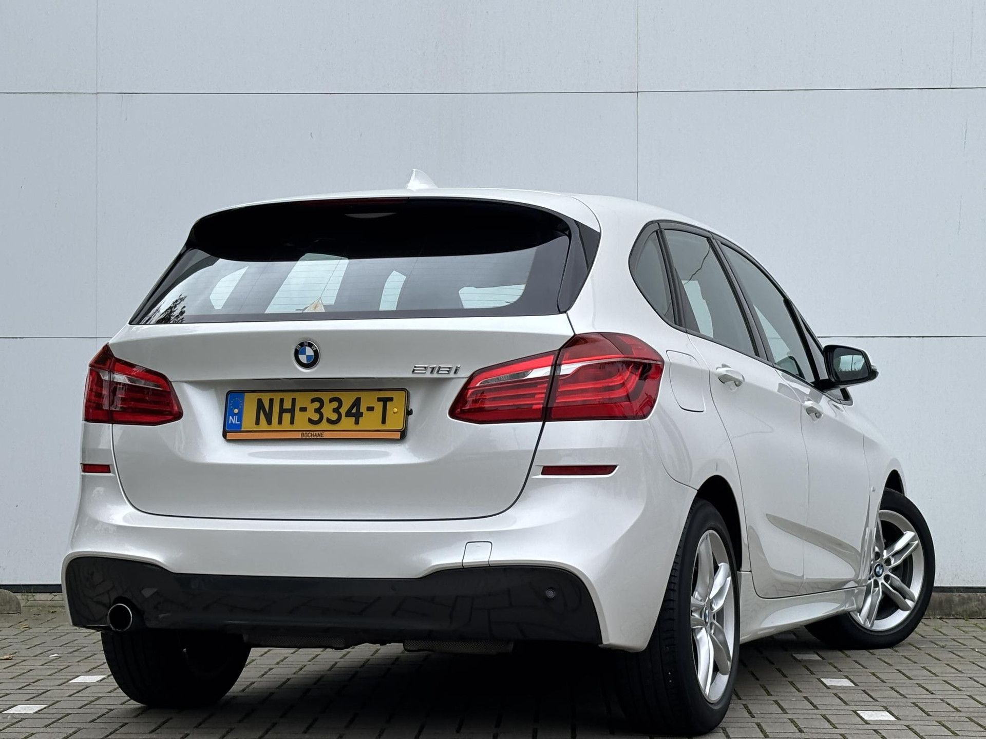 BMW 2-serie met kenteken NH-334-T – autofoto 2