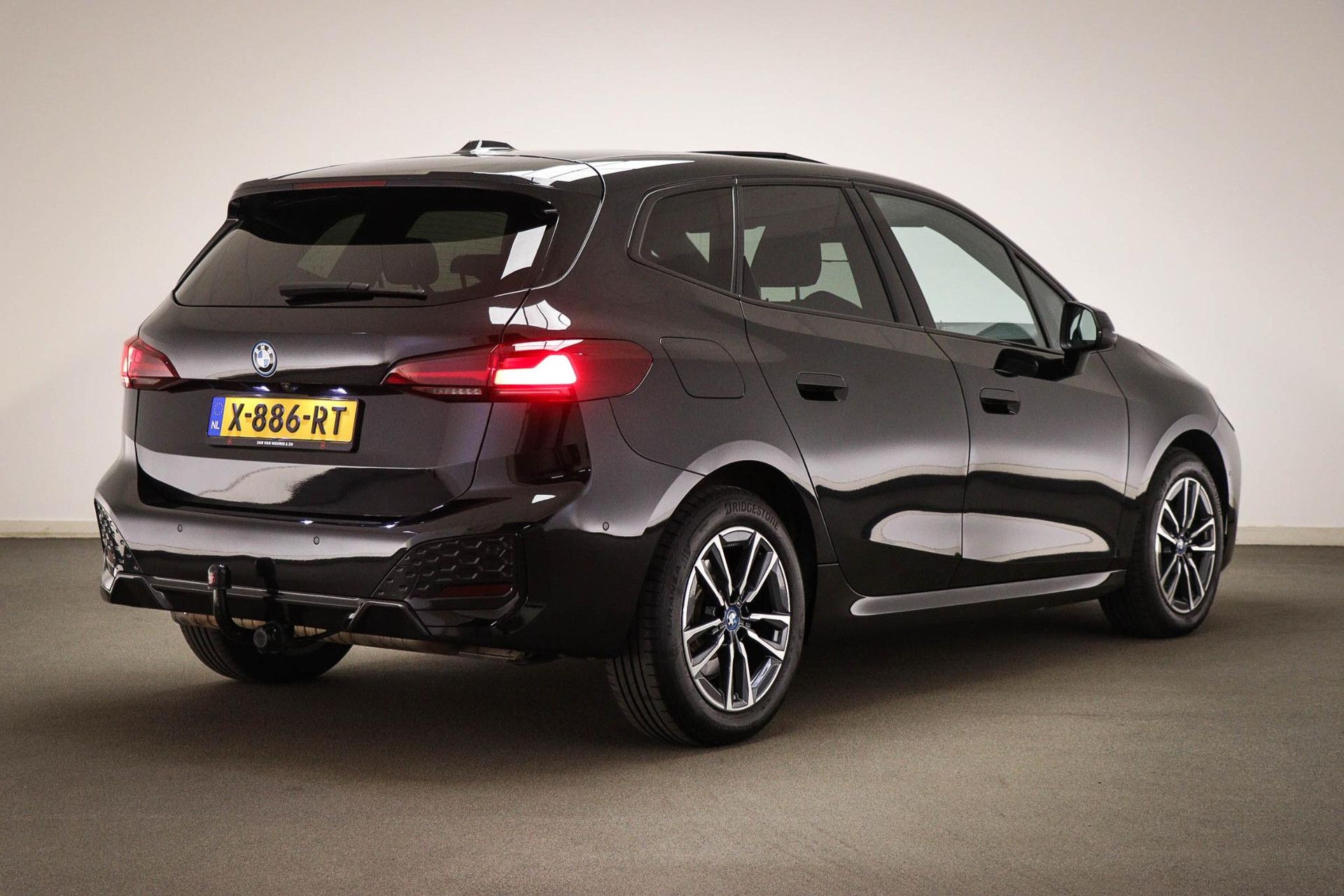 BMW 2-serie met kenteken X-886-RT – autofoto 2