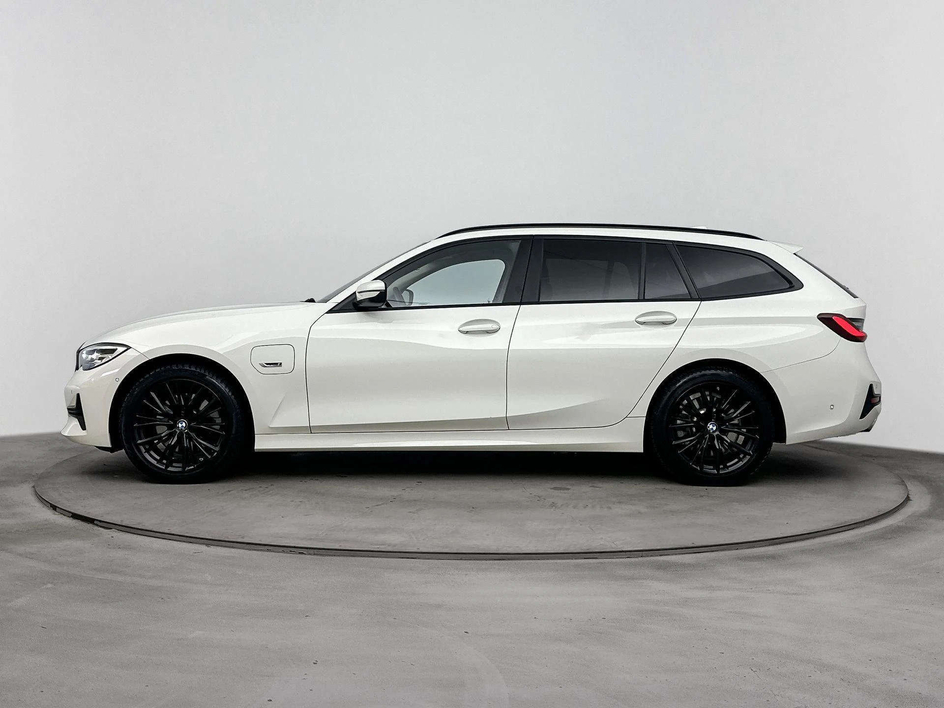 BMW 3-Serie met kenteken 54 – autofoto 4