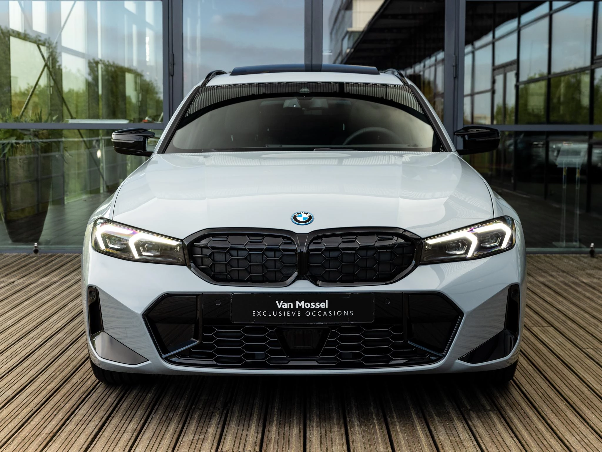 BMW 3-Serie met kenteken 97 – autofoto 4